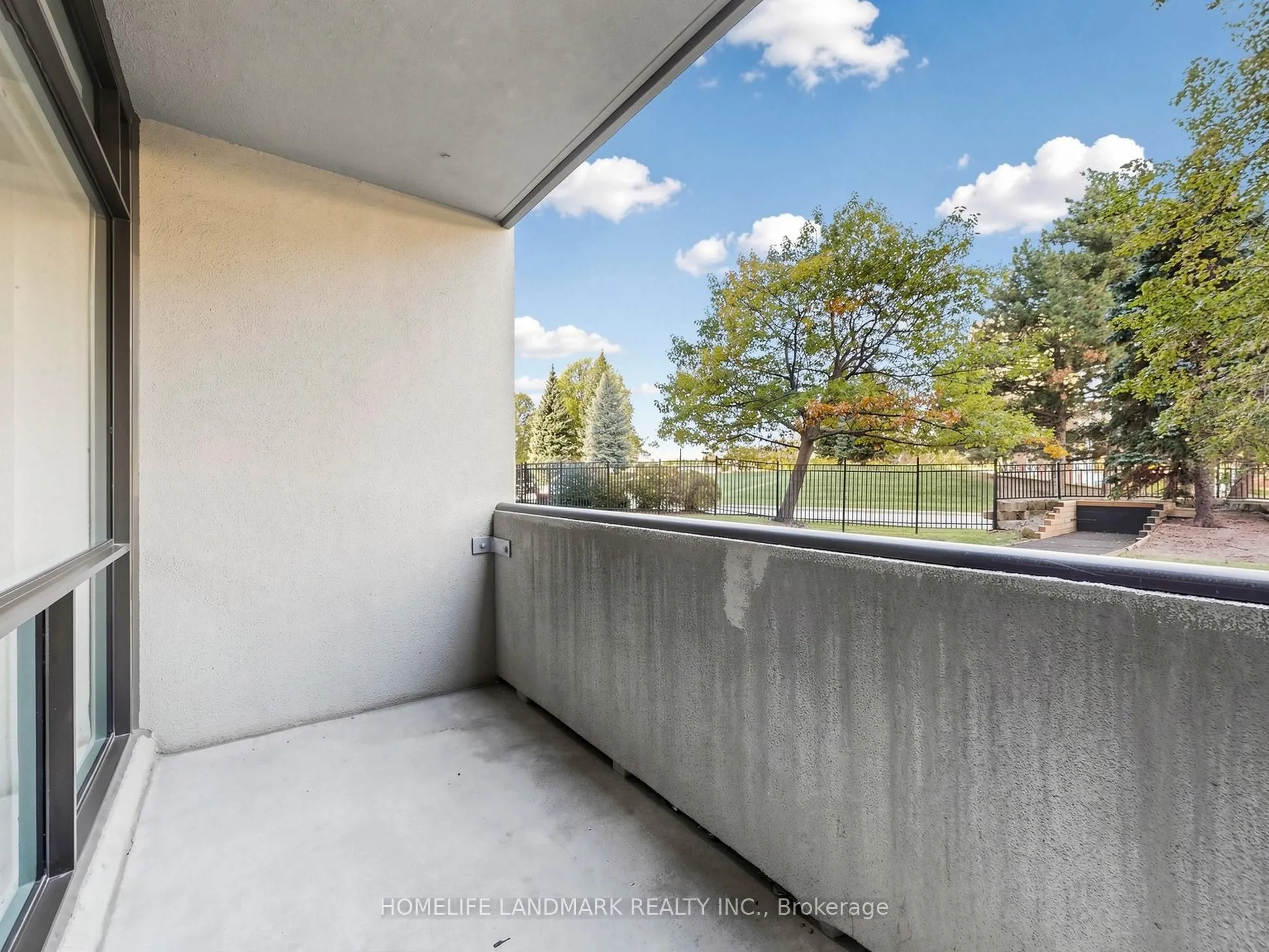 1555 Finch Avenue E #102
