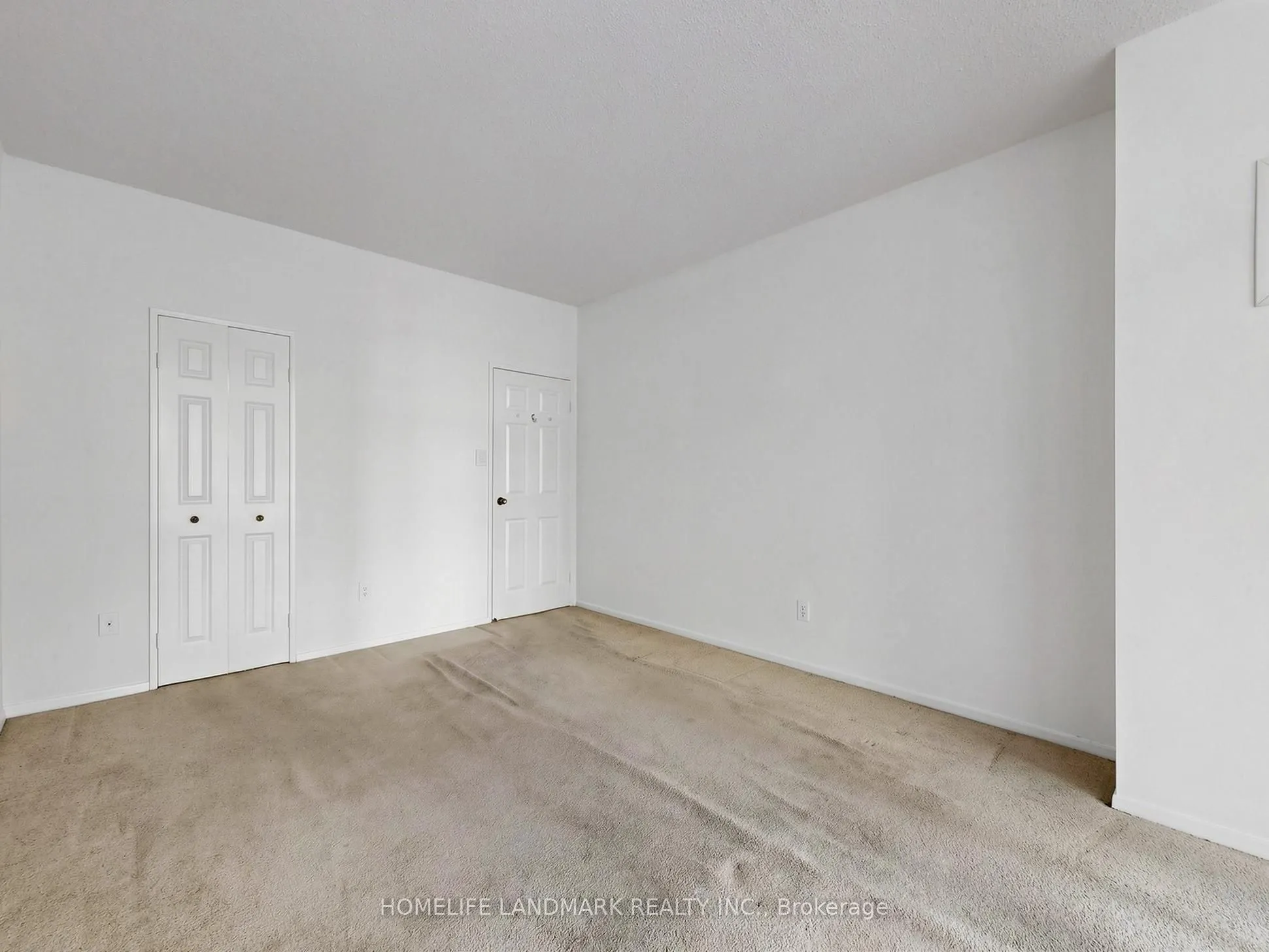 1555 Finch Avenue E #102