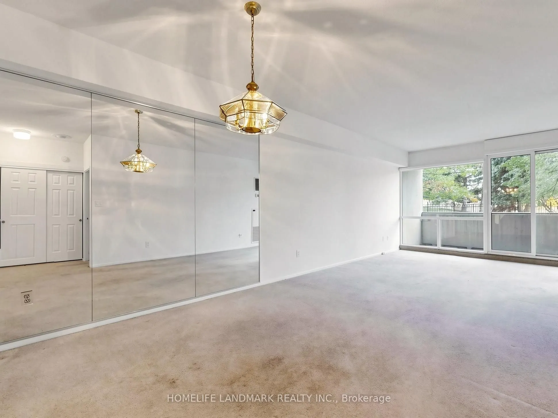1555 Finch Avenue E #102