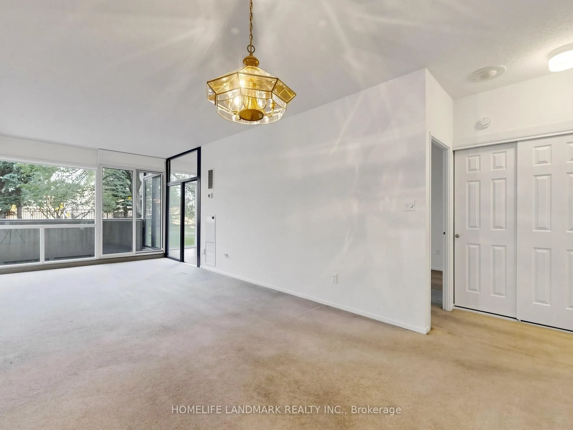1555 Finch Avenue E #102