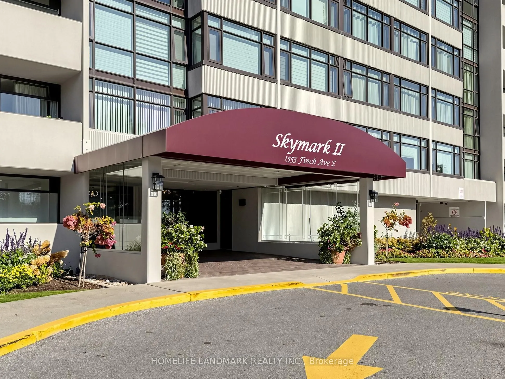 1555 Finch Avenue E #102