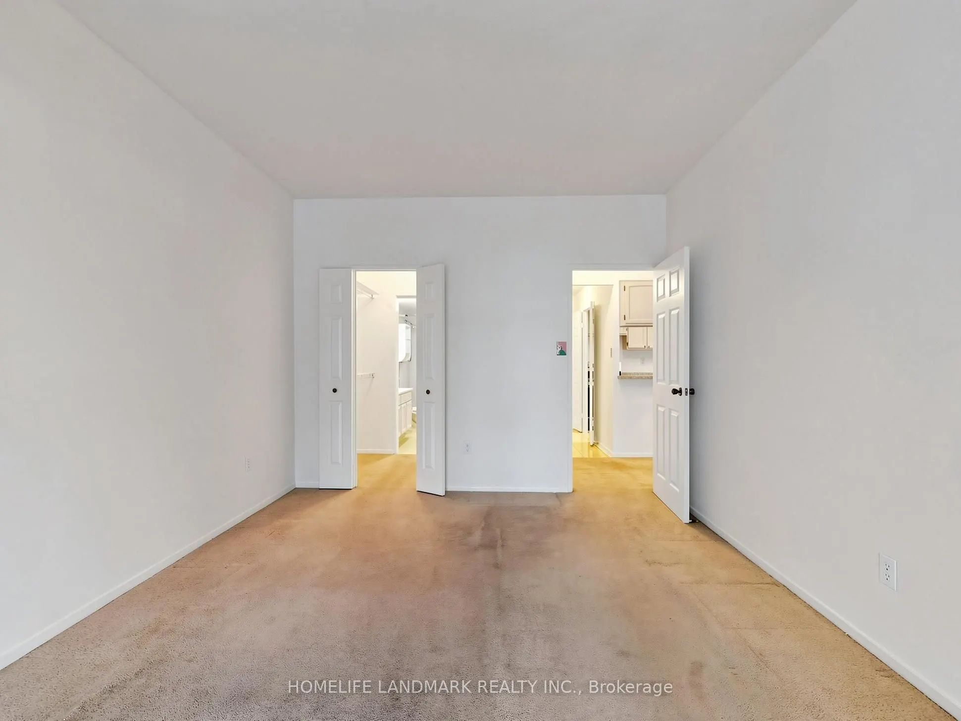 1555 Finch Avenue E #102