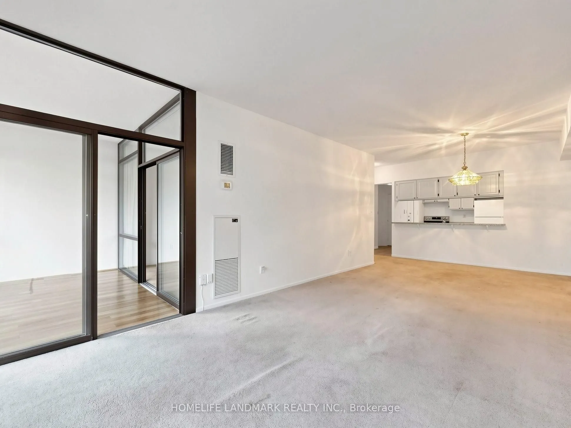 1555 Finch Avenue E #102
