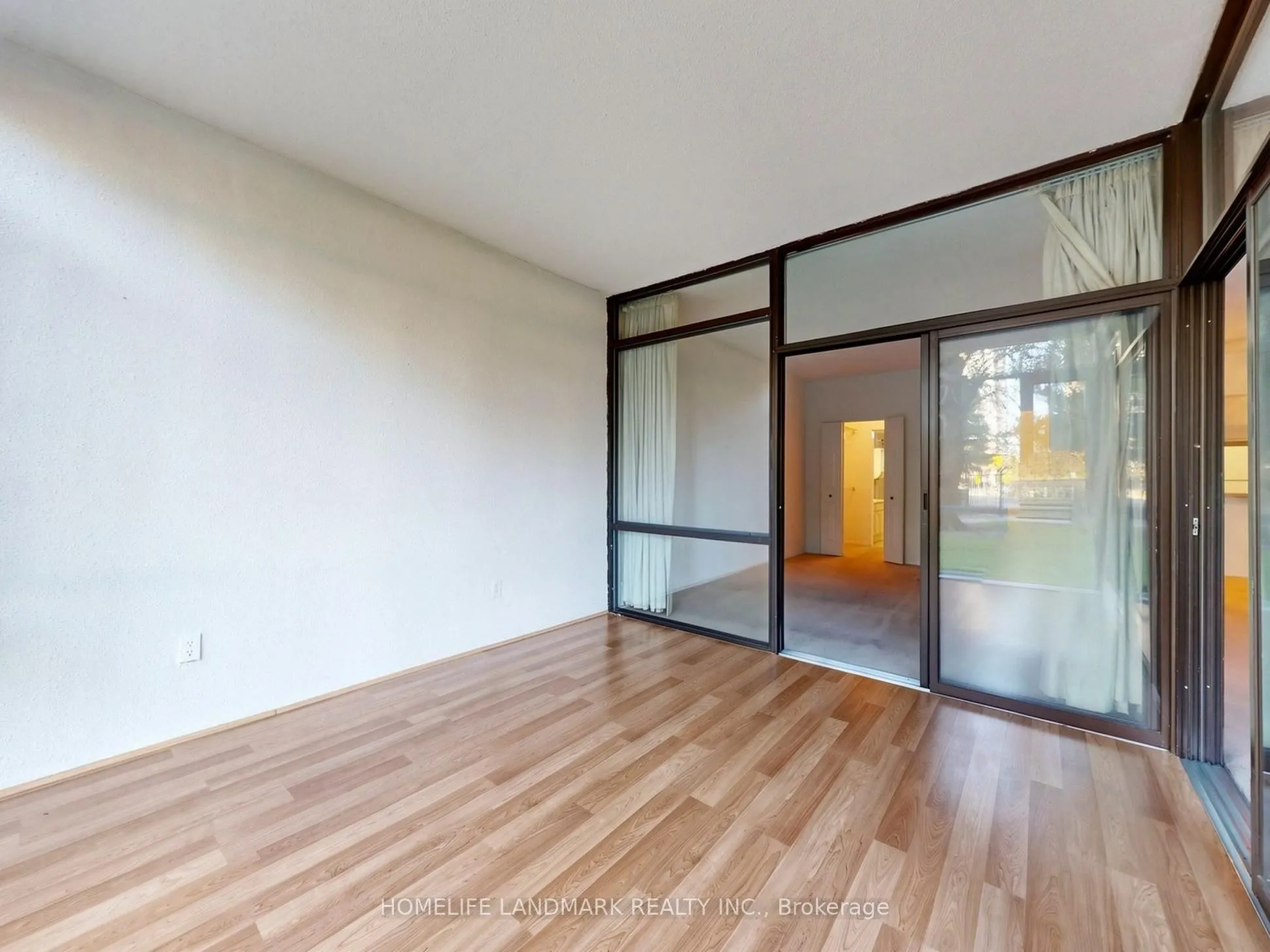1555 Finch Avenue E #102