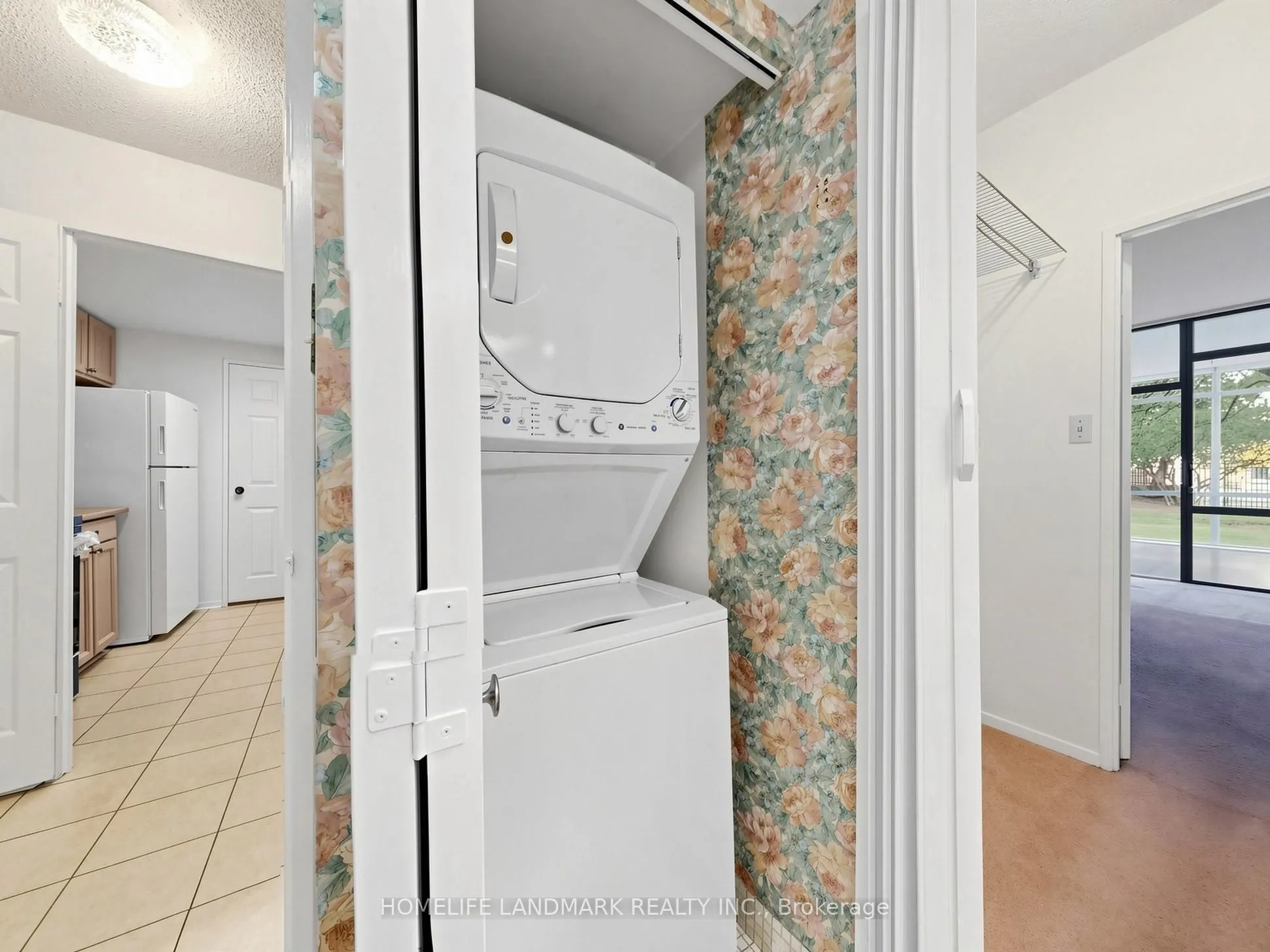 1555 Finch Avenue E #102