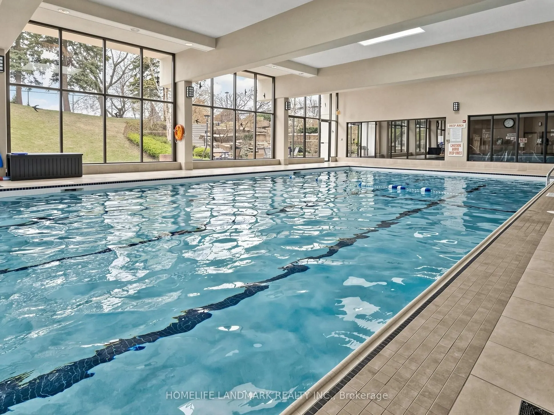 1555 Finch Avenue E #102