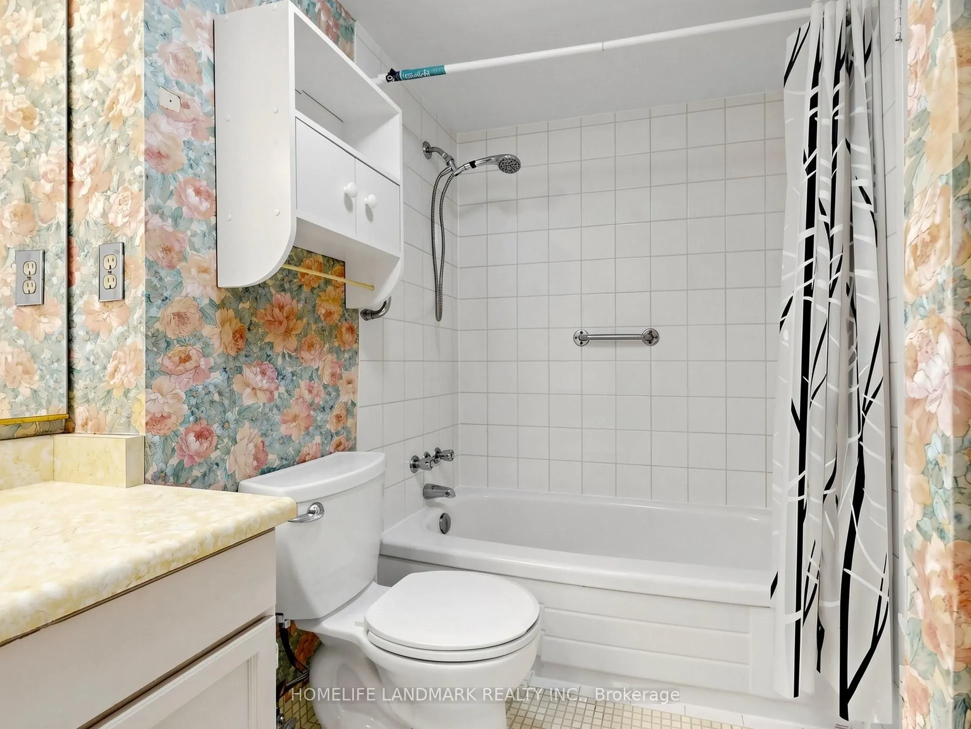 1555 Finch Avenue E #102