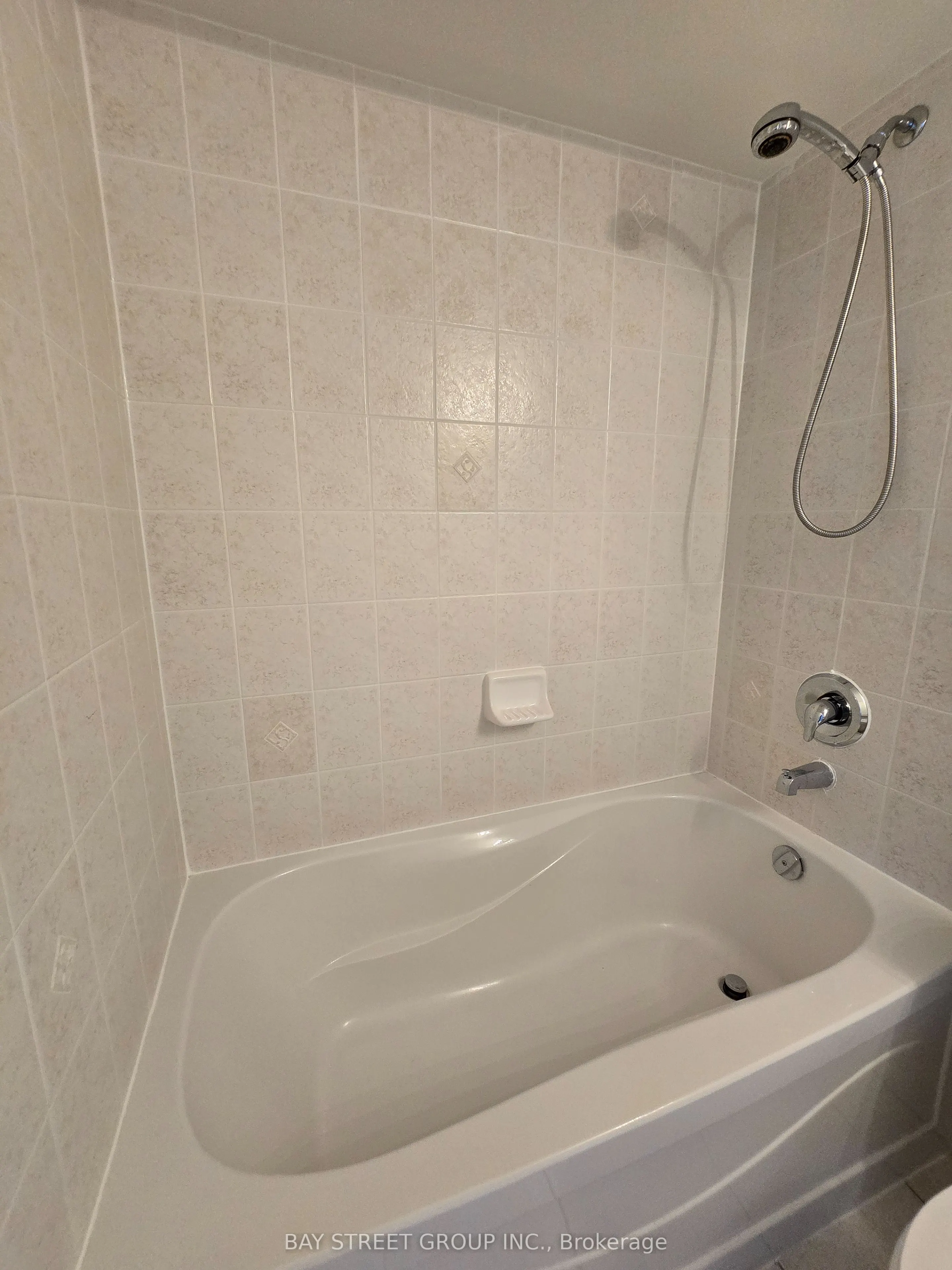 18 Spring Garden Avenue #2307