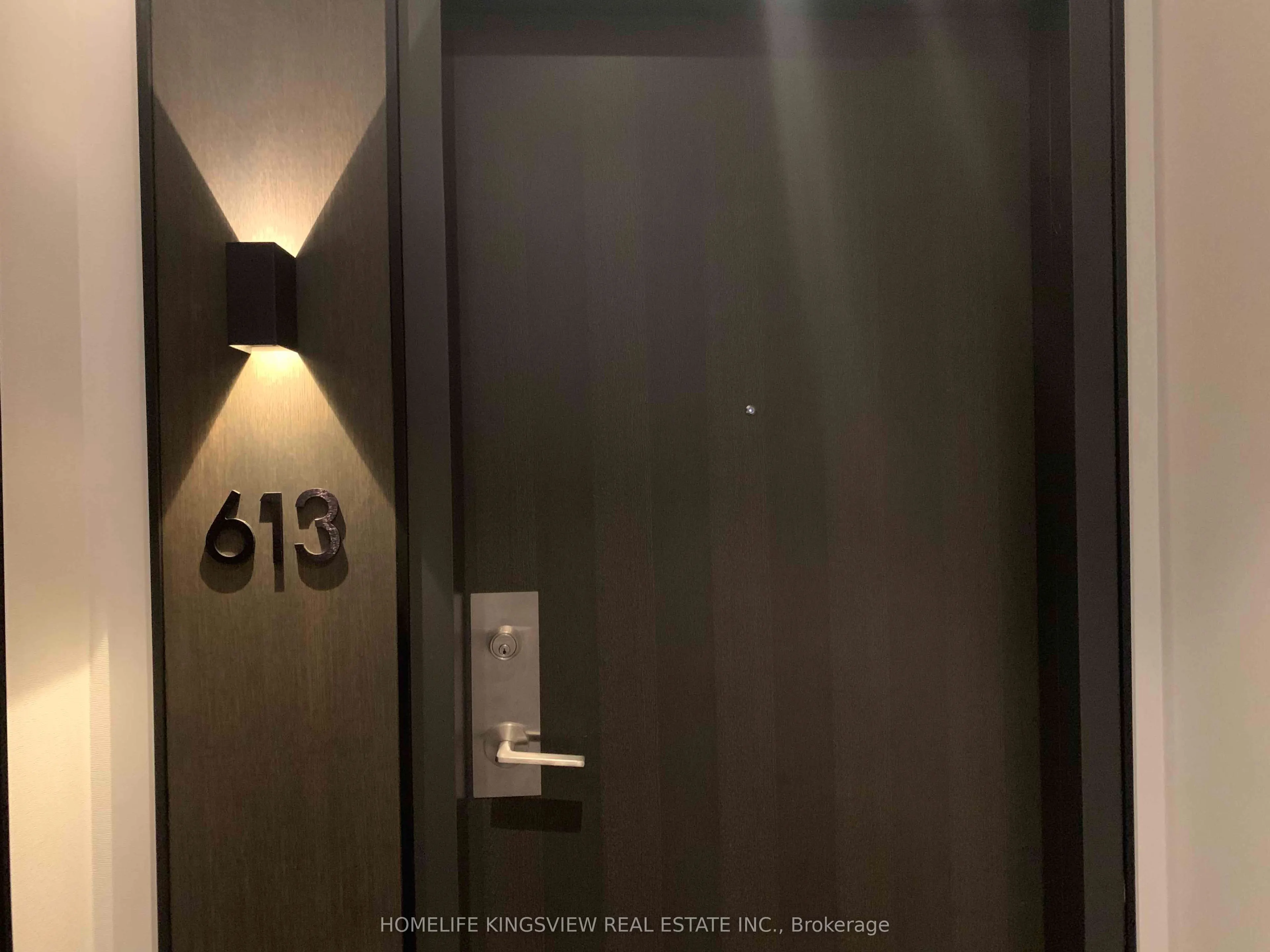 6 Parkwood Avenue #613