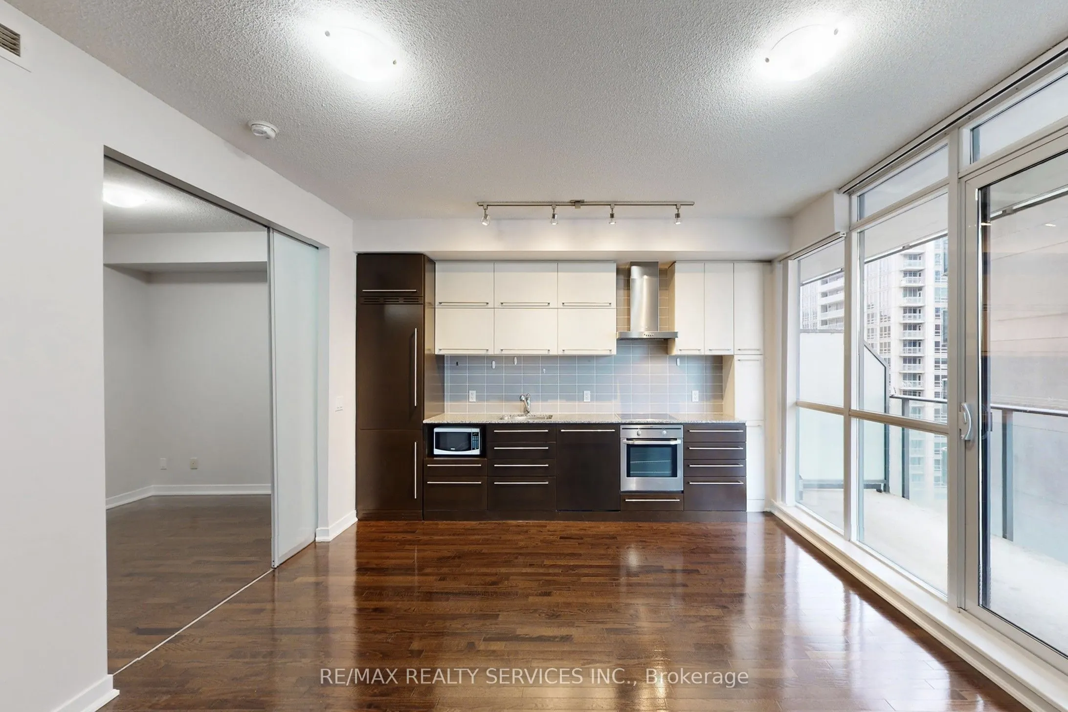 770 Bay Street #1009