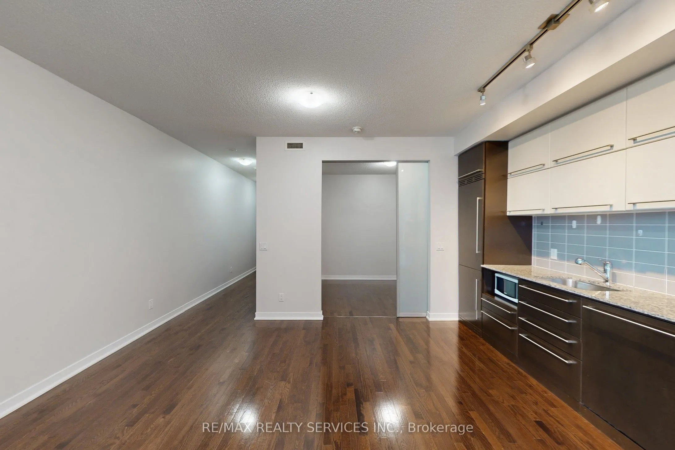 770 Bay Street #1009