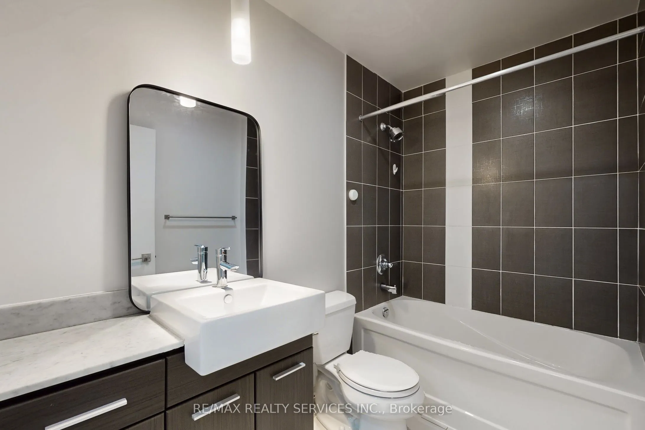 770 Bay Street #1009