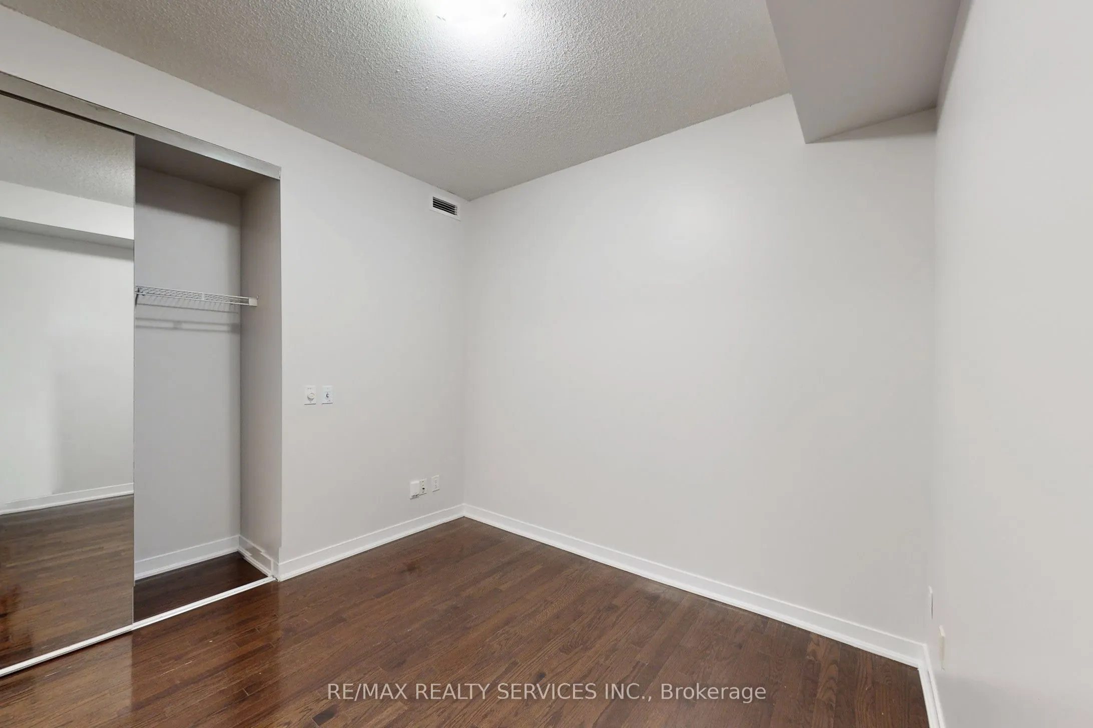 770 Bay Street #1009