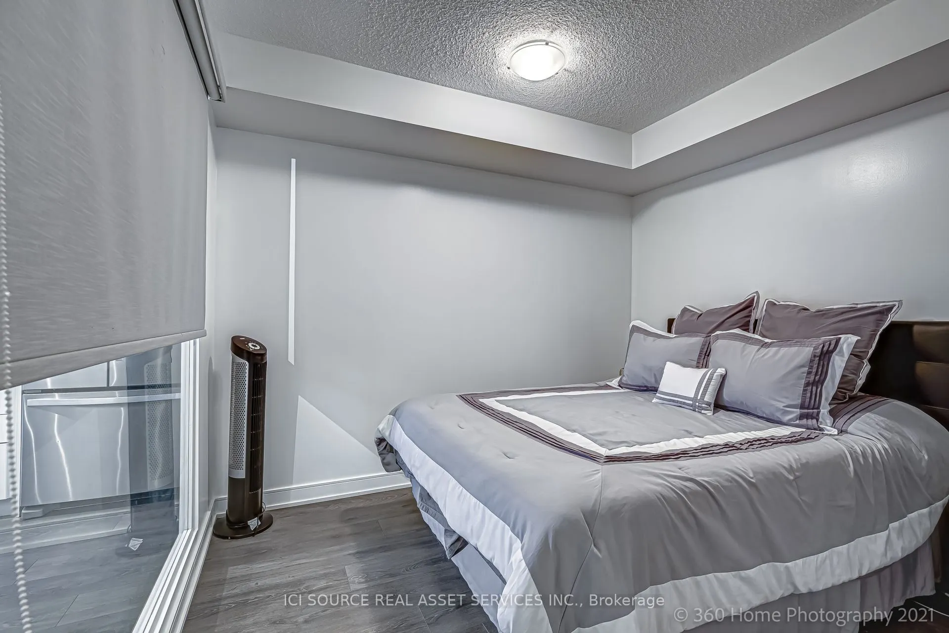 525 Adelaide Street W #1020