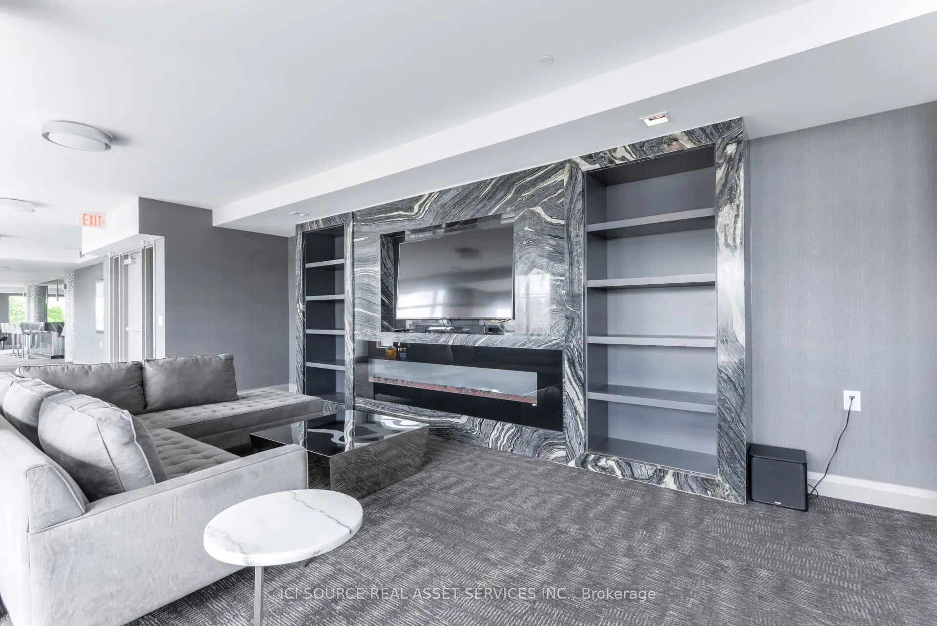 525 Adelaide Street W #1020