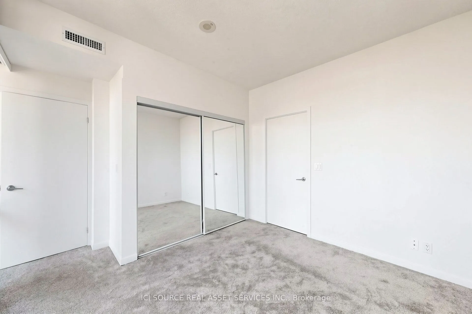 832 Bay Street #2608