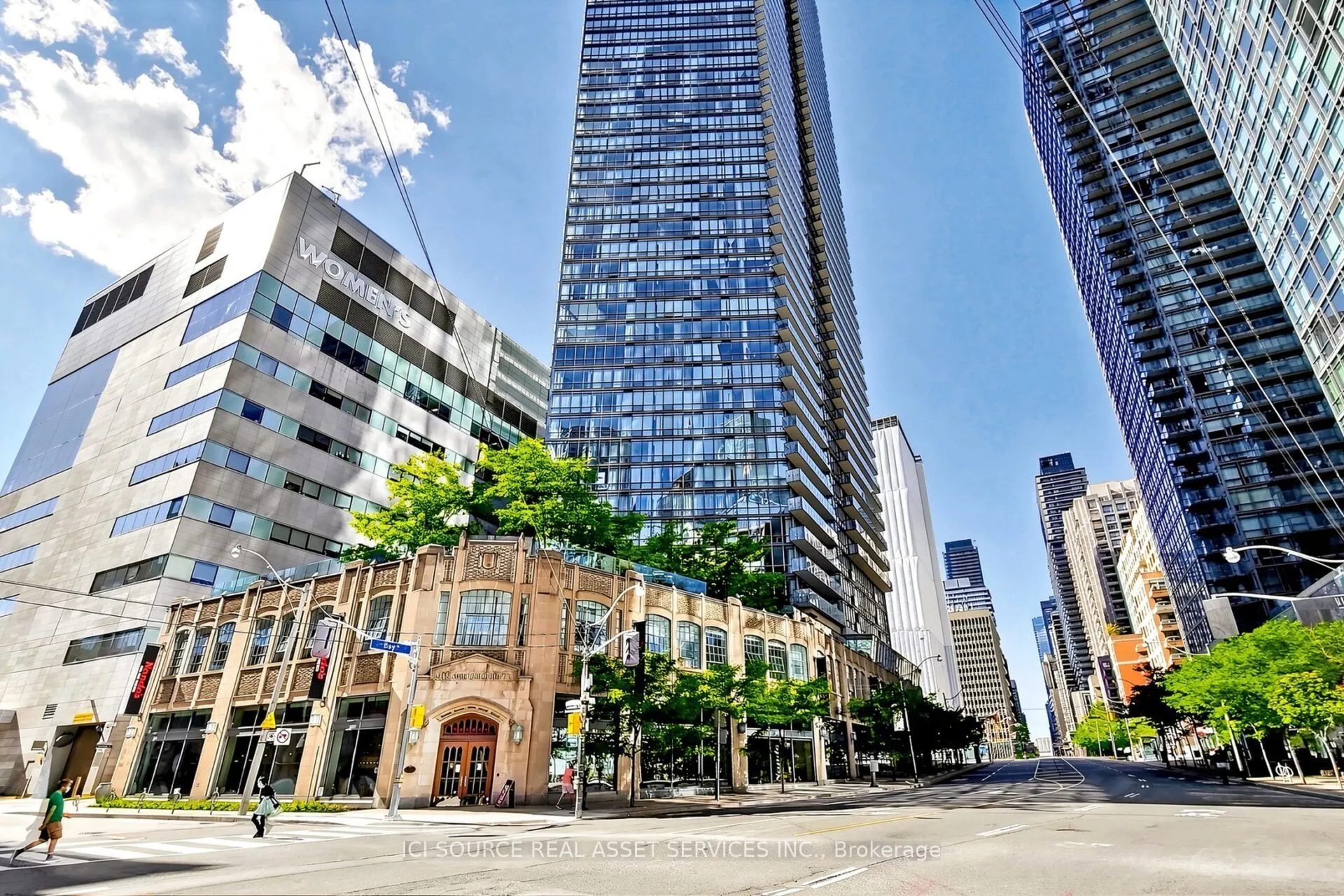 832 Bay Street #2608