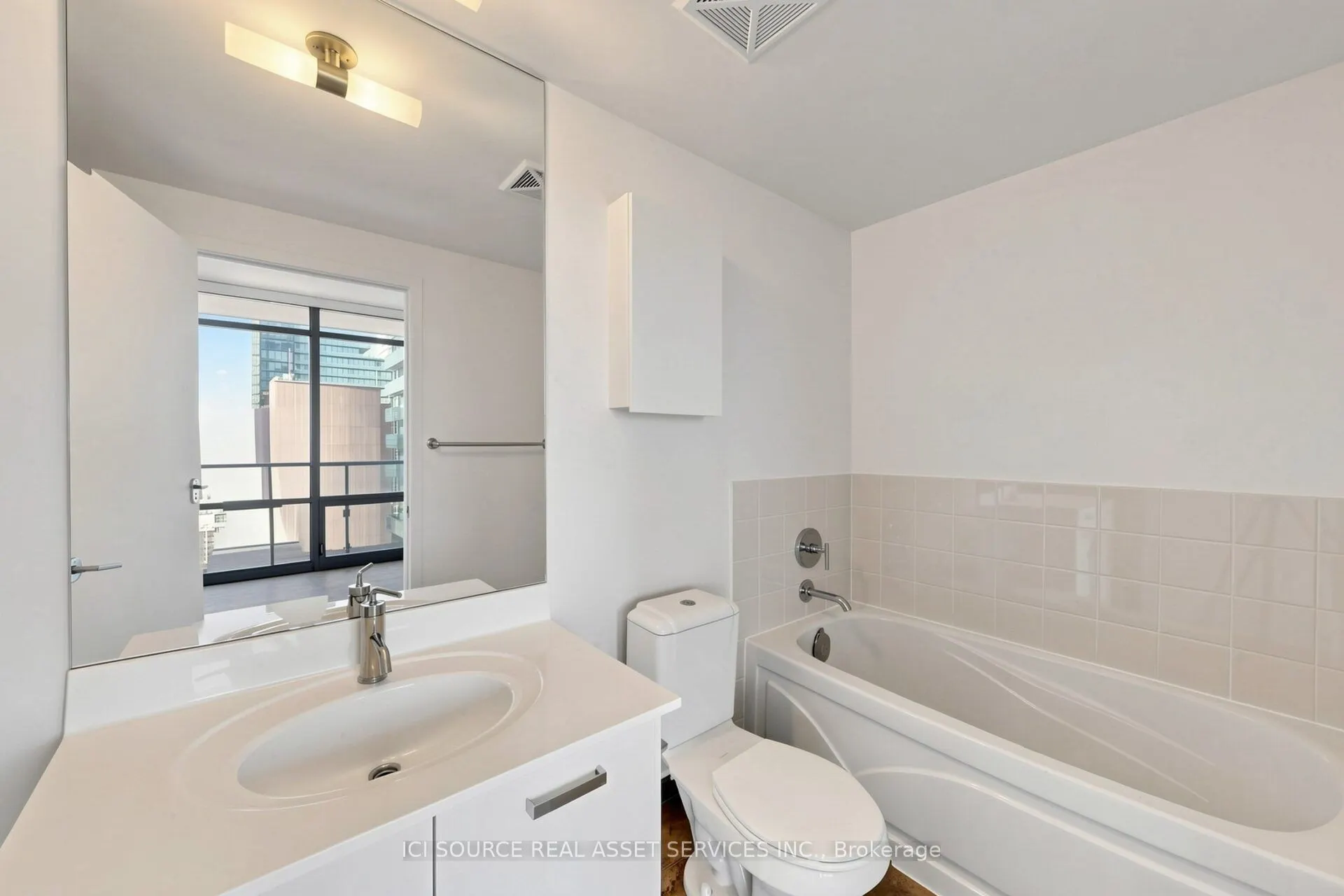 832 Bay Street #2608