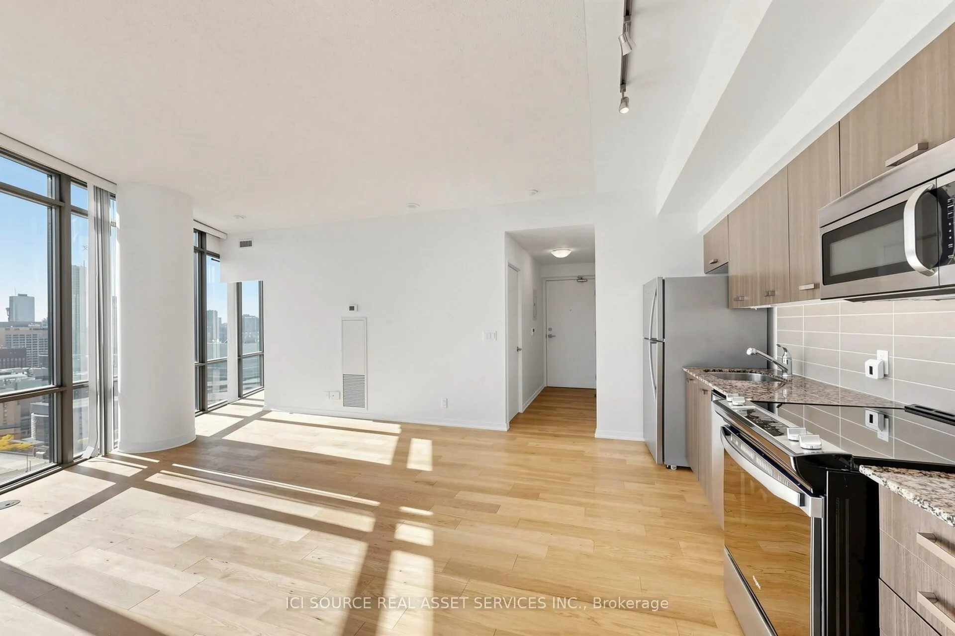 832 Bay Street #2608