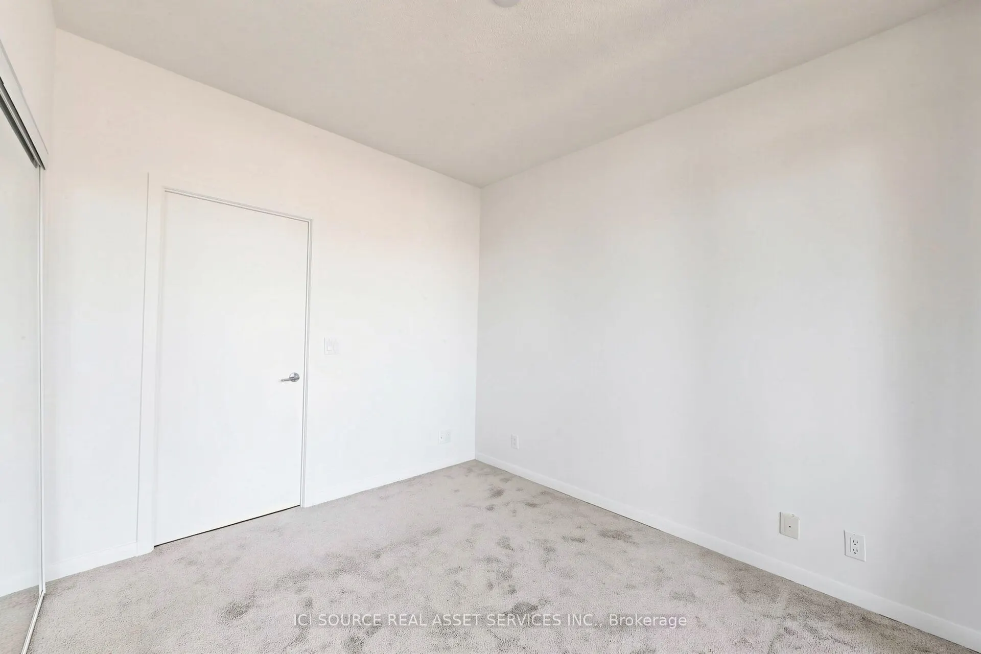 832 Bay Street #2608