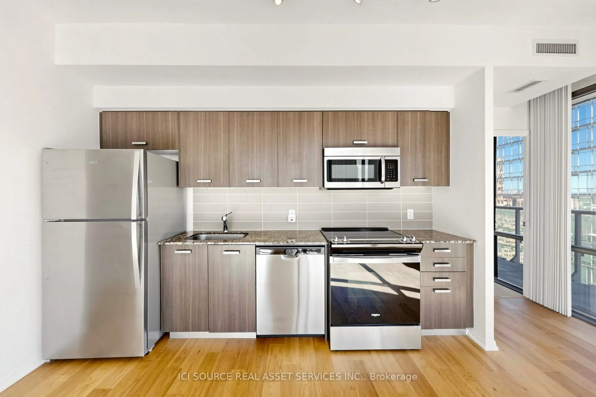 832 Bay Street #2608