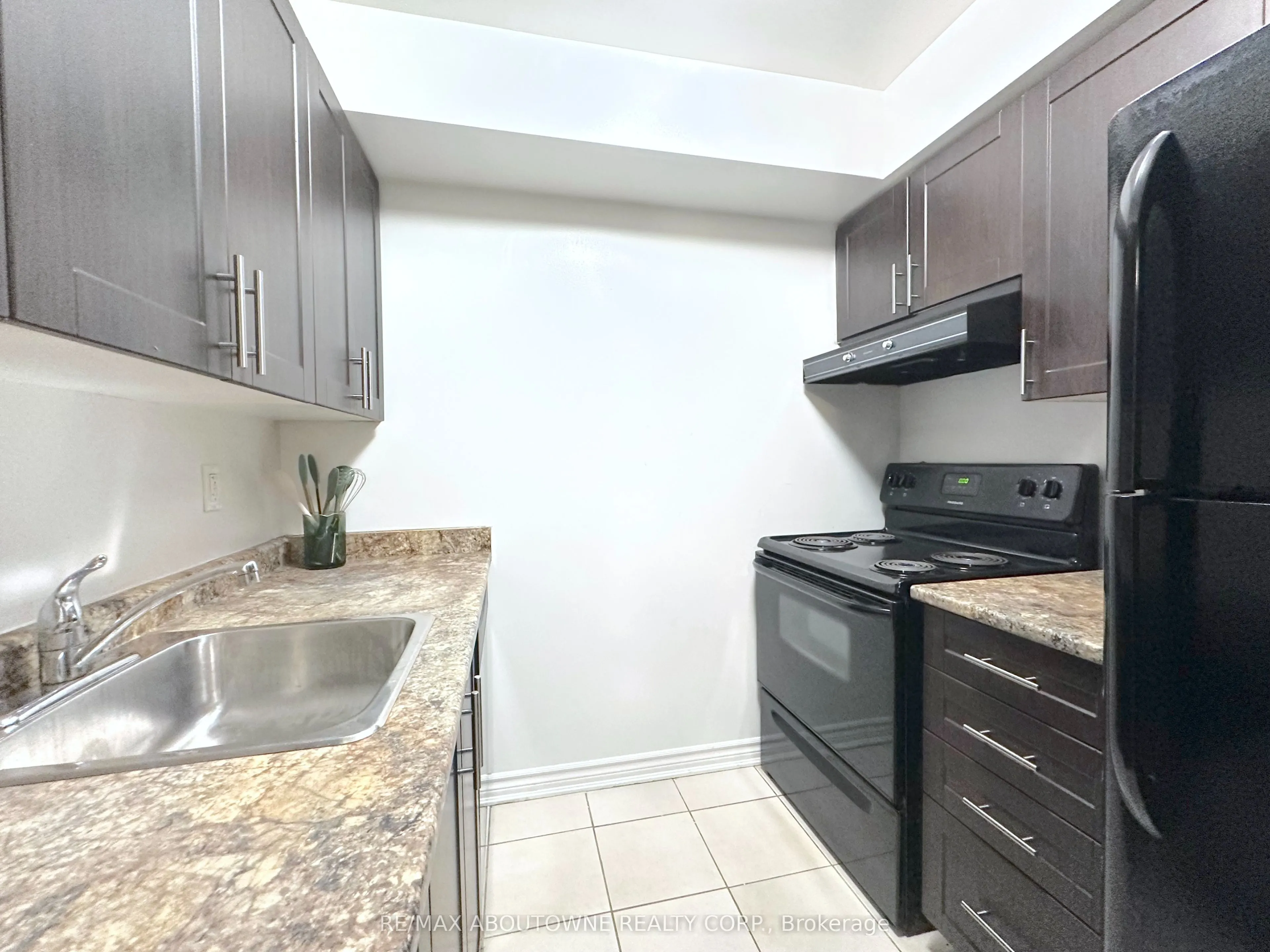 45 Lisgar Street #218