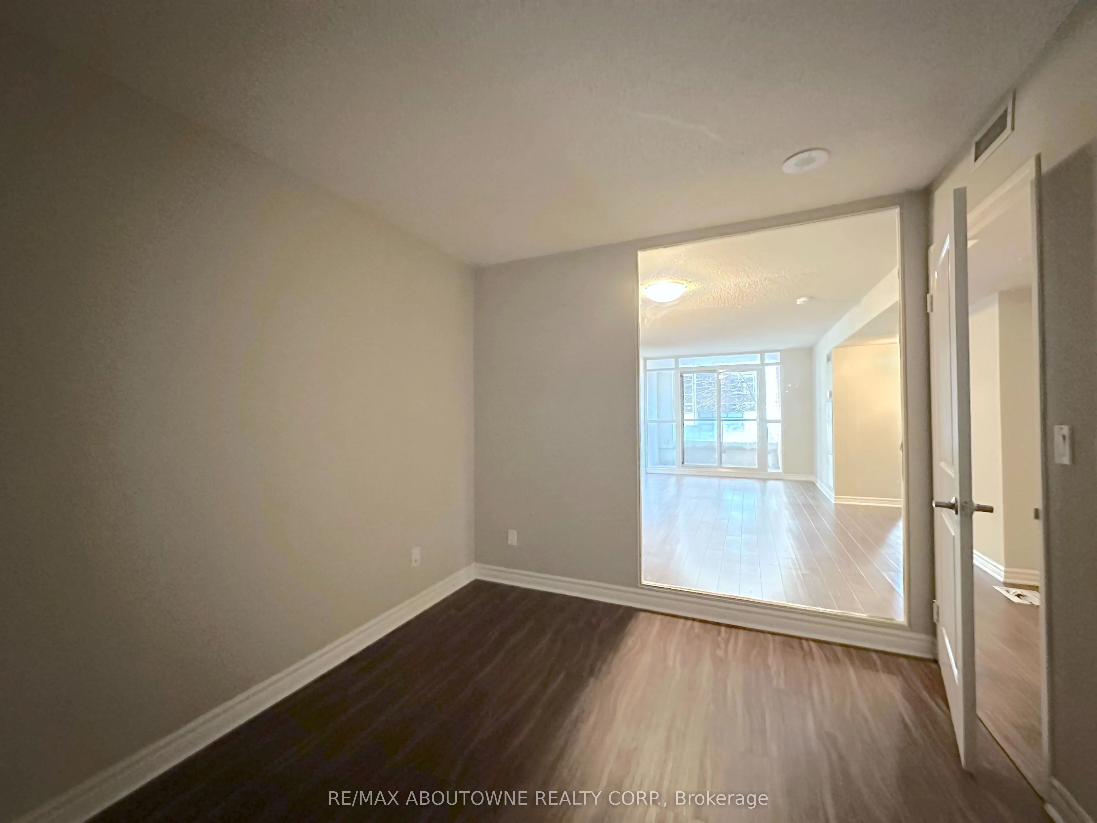 45 Lisgar Street #218