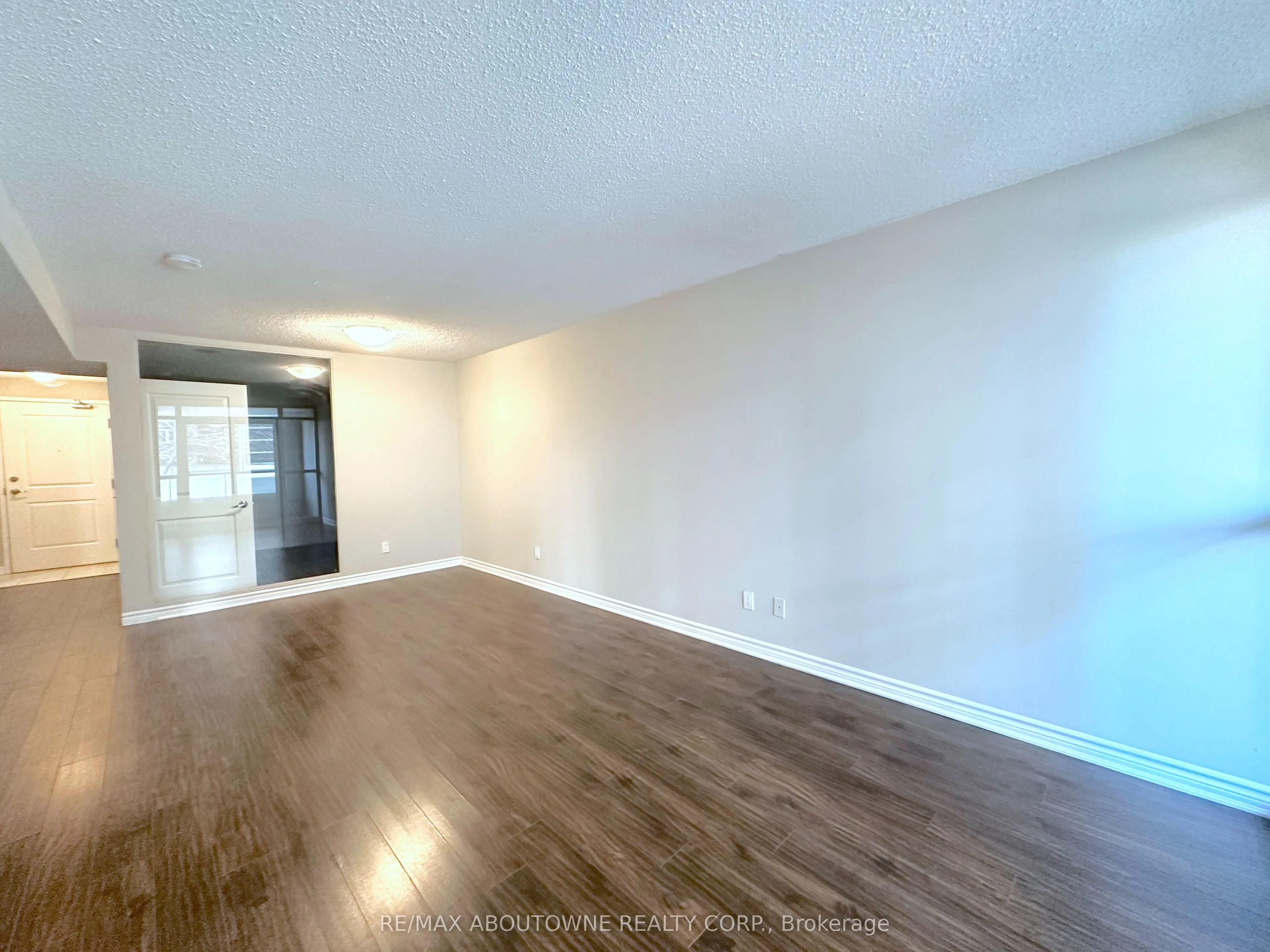 45 Lisgar Street #218