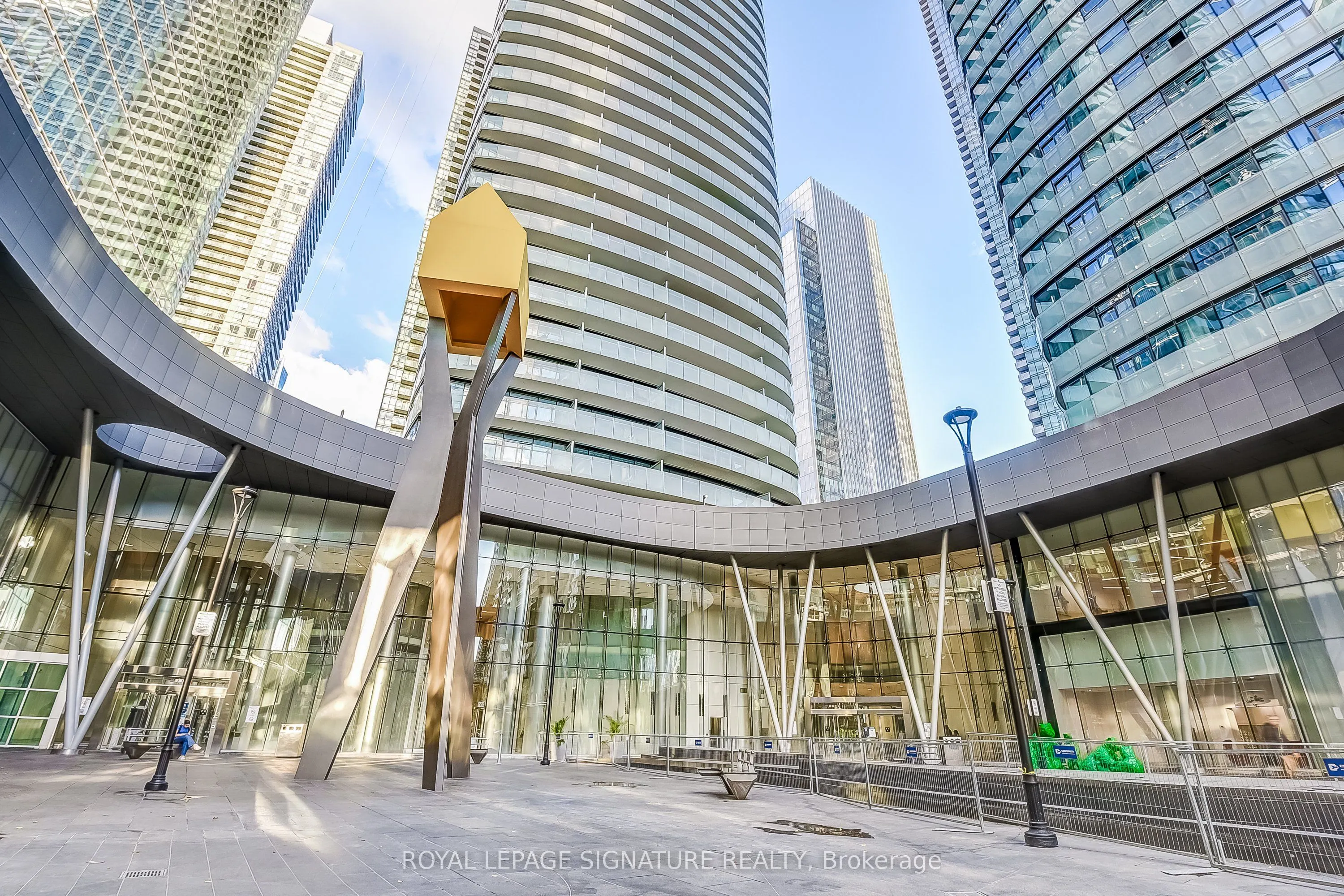 14 York Street #2804