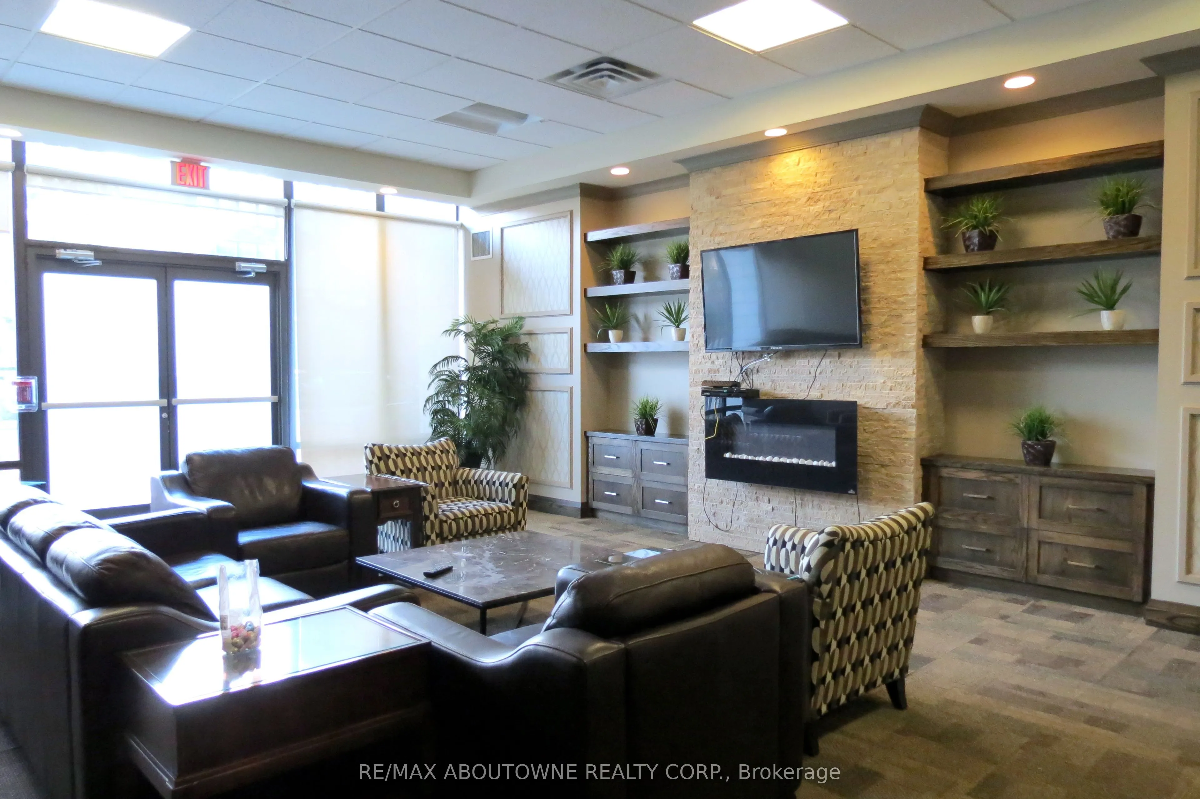 45 Lisgar Street #222