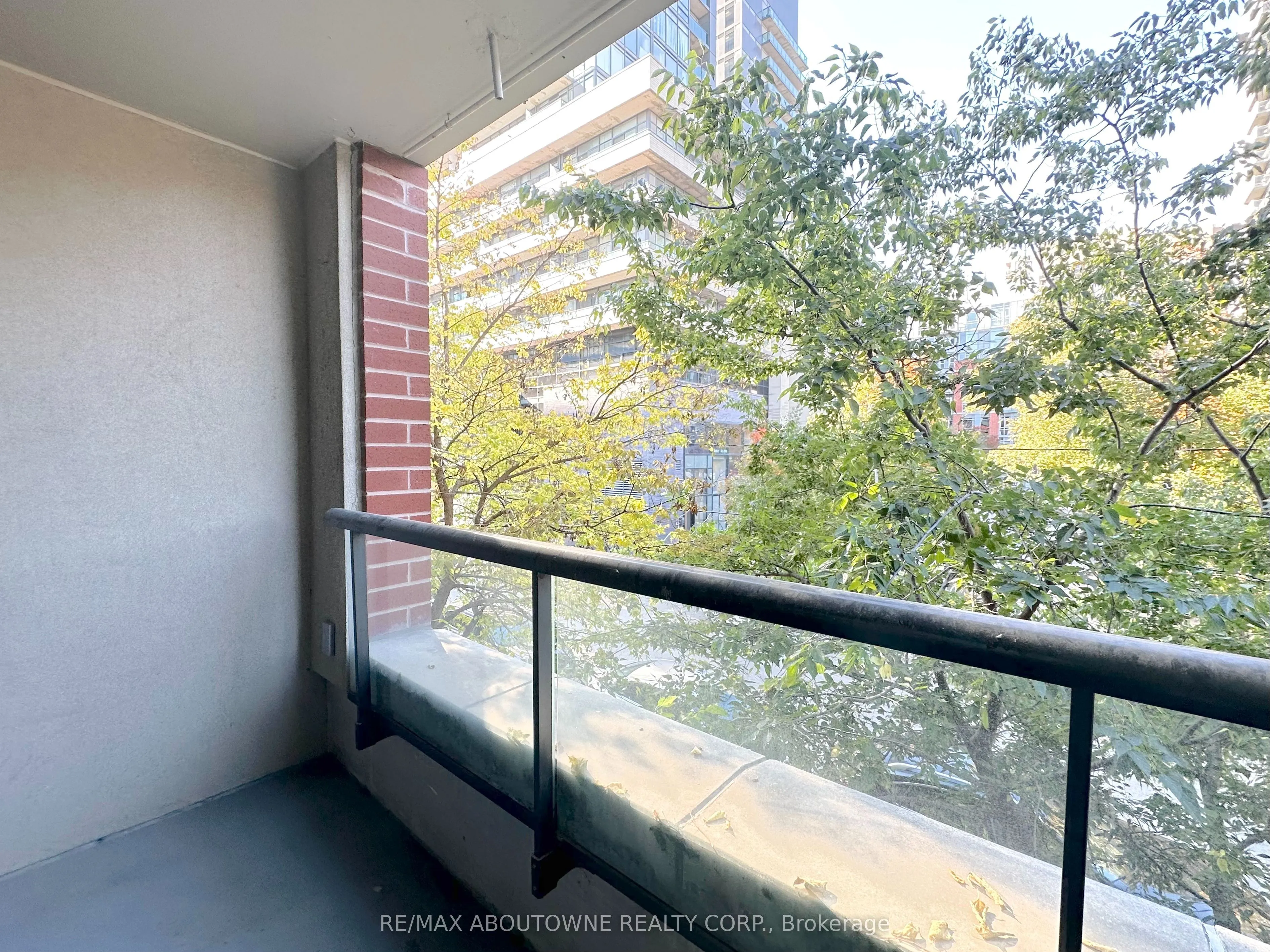45 Lisgar Street #222