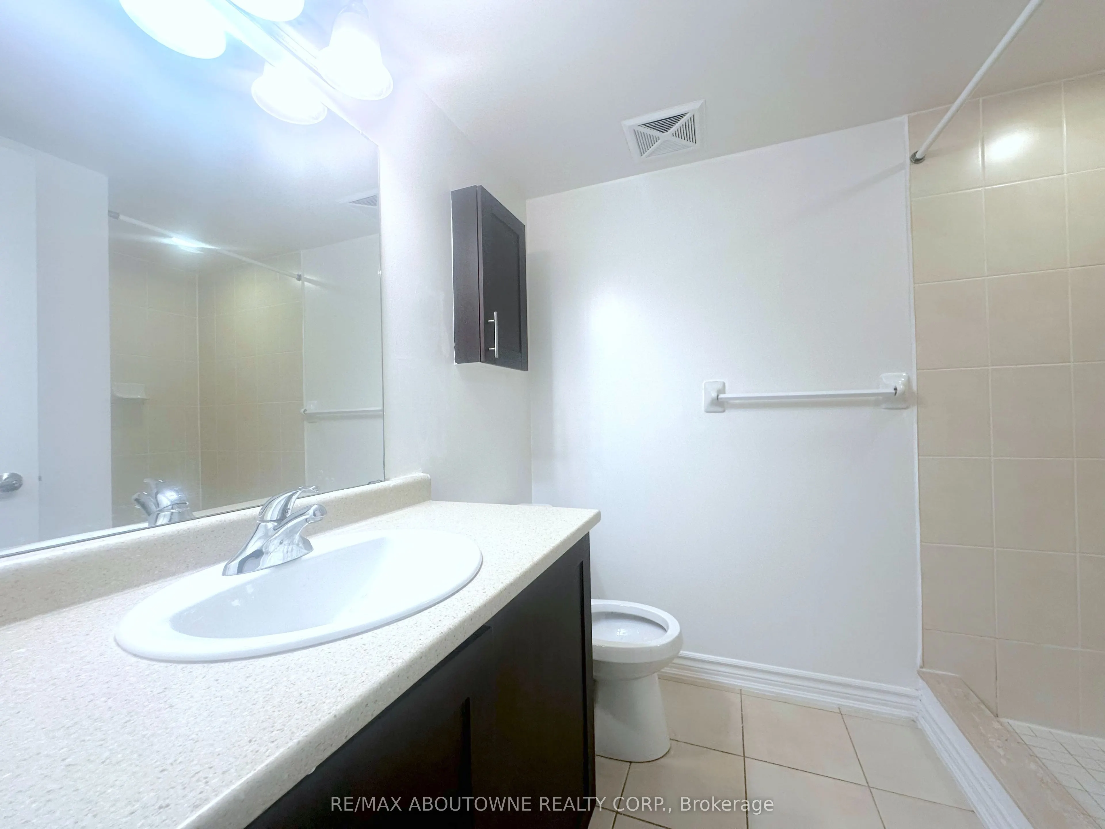 45 Lisgar Street #222