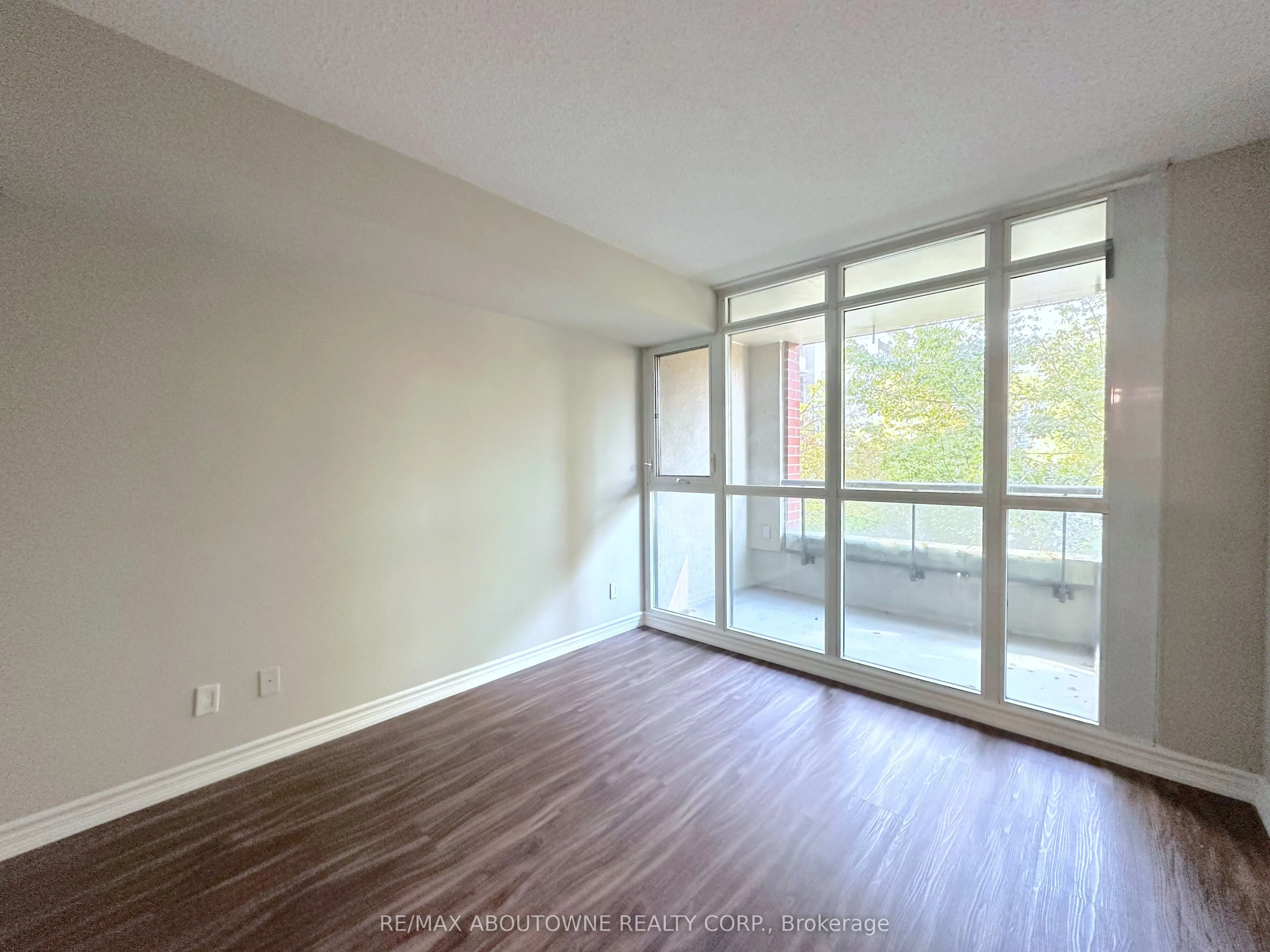 45 Lisgar Street #222
