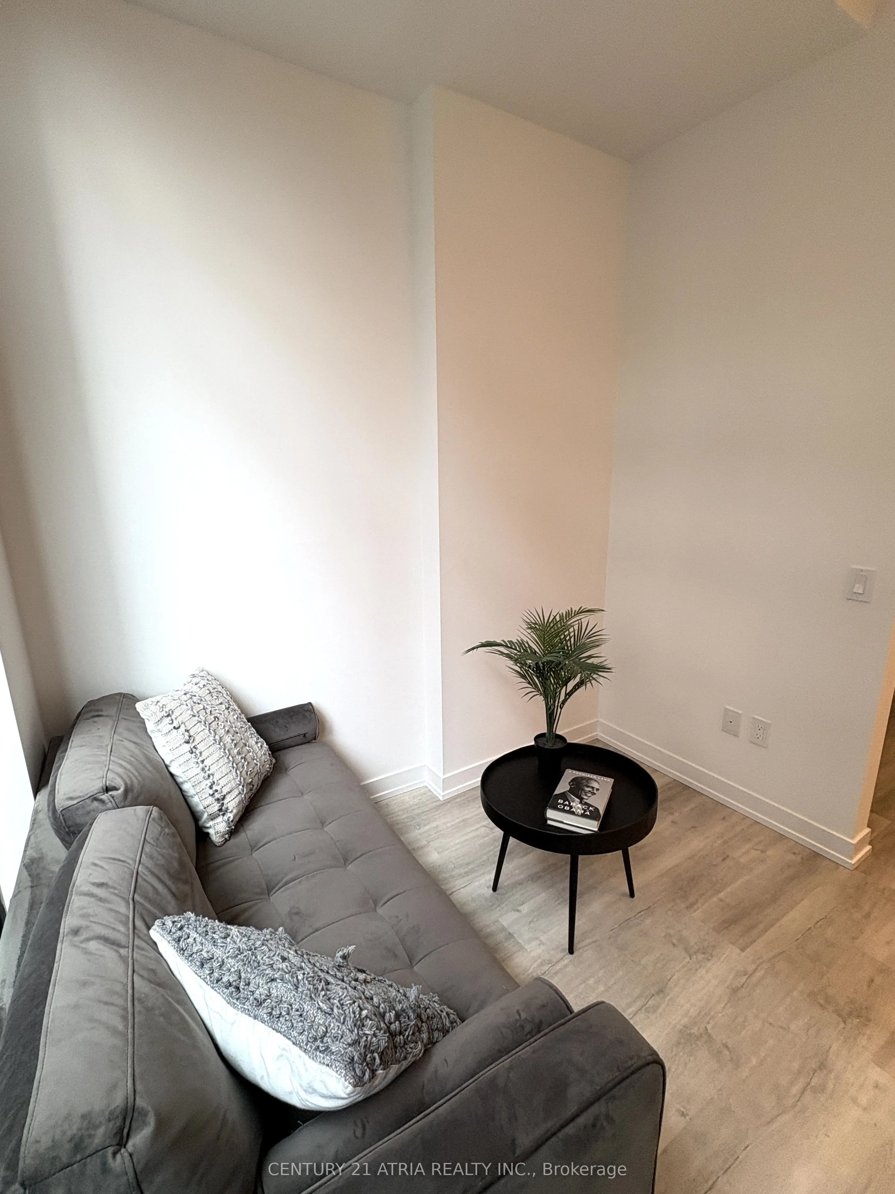 28 Eastern Avenue #632