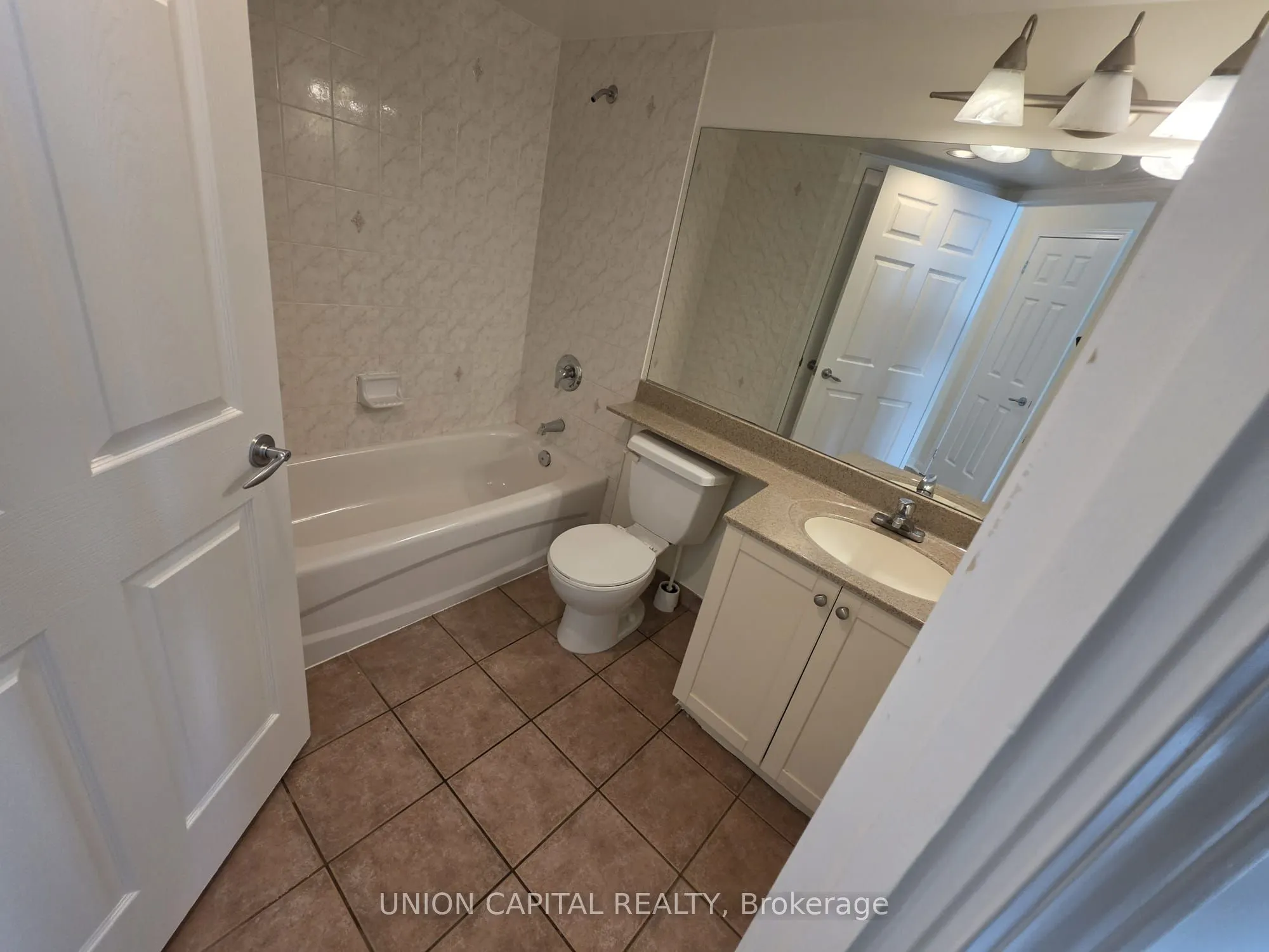 228 Queens Quay W #302