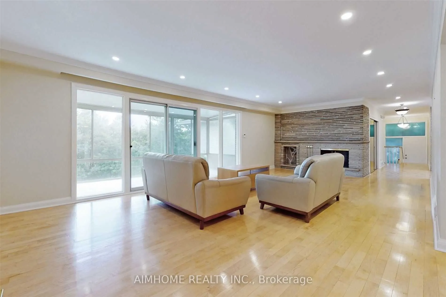 103 Alamosa Drive
