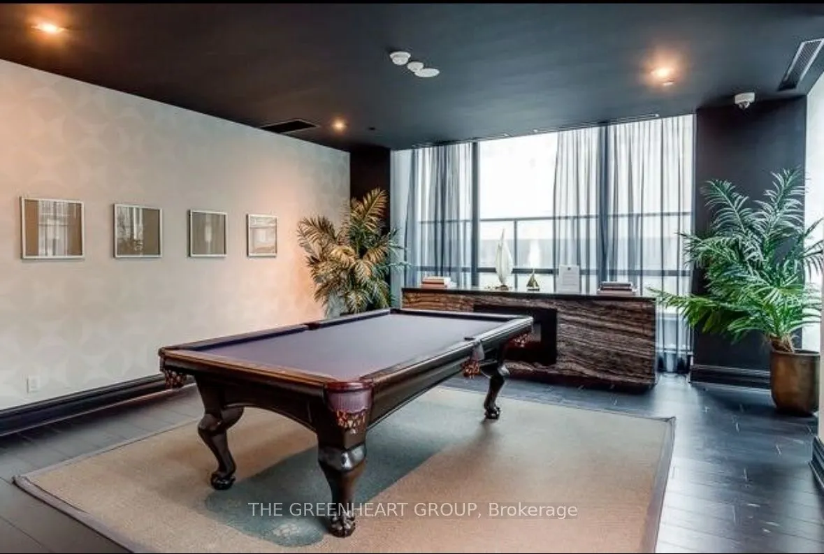 1 Scott Street #208