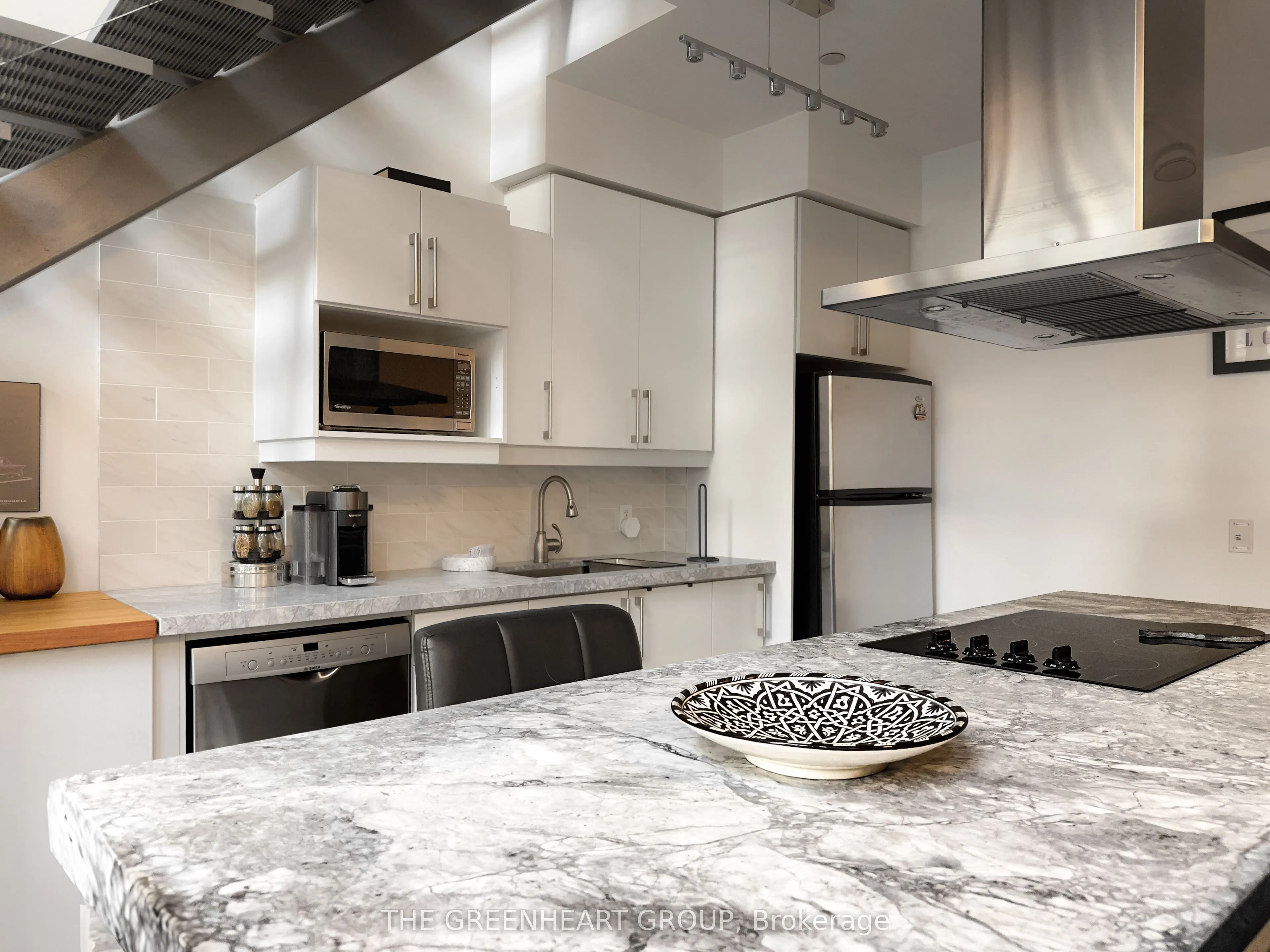 1 Scott Street #208