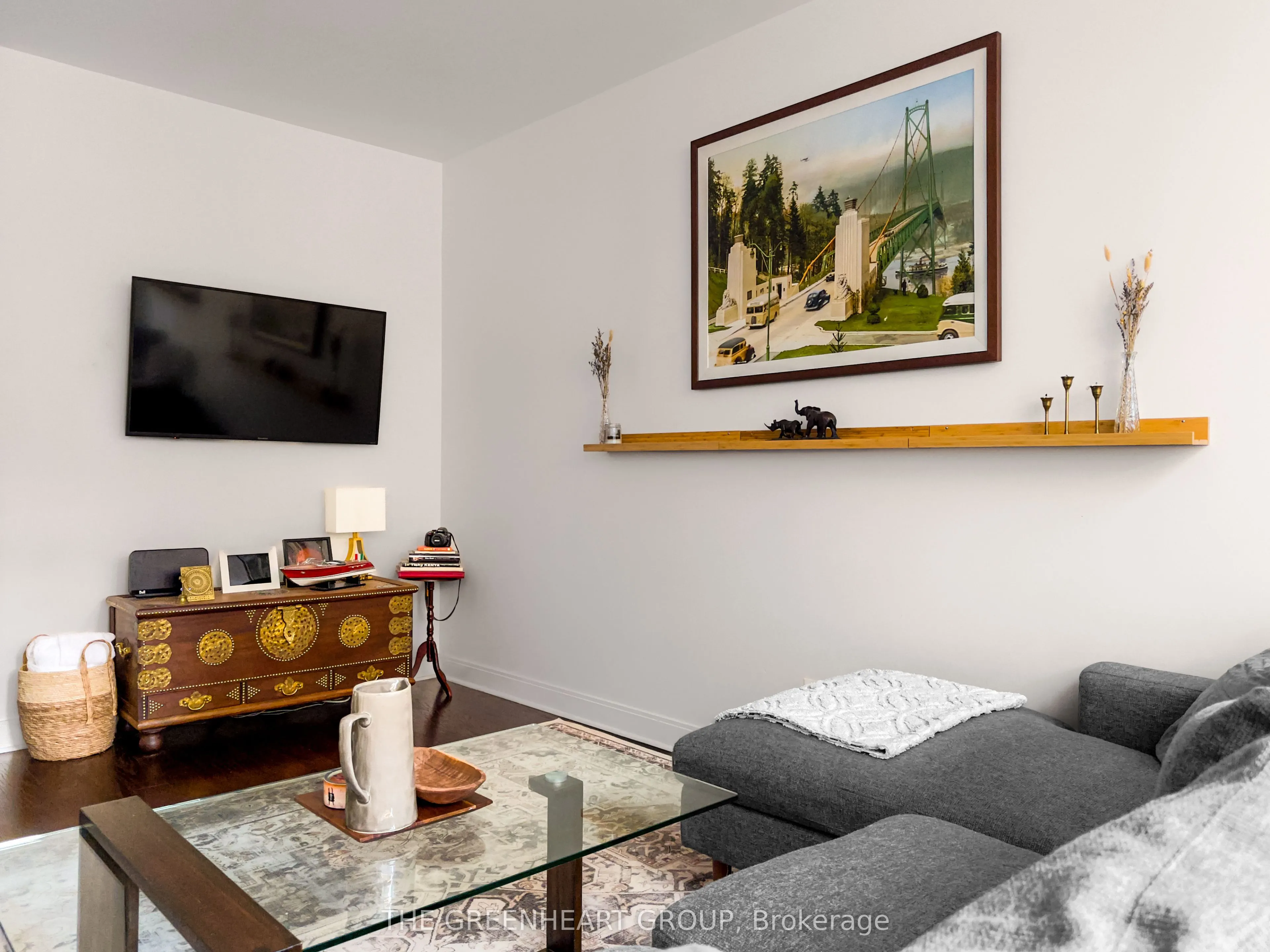 1 Scott Street #208