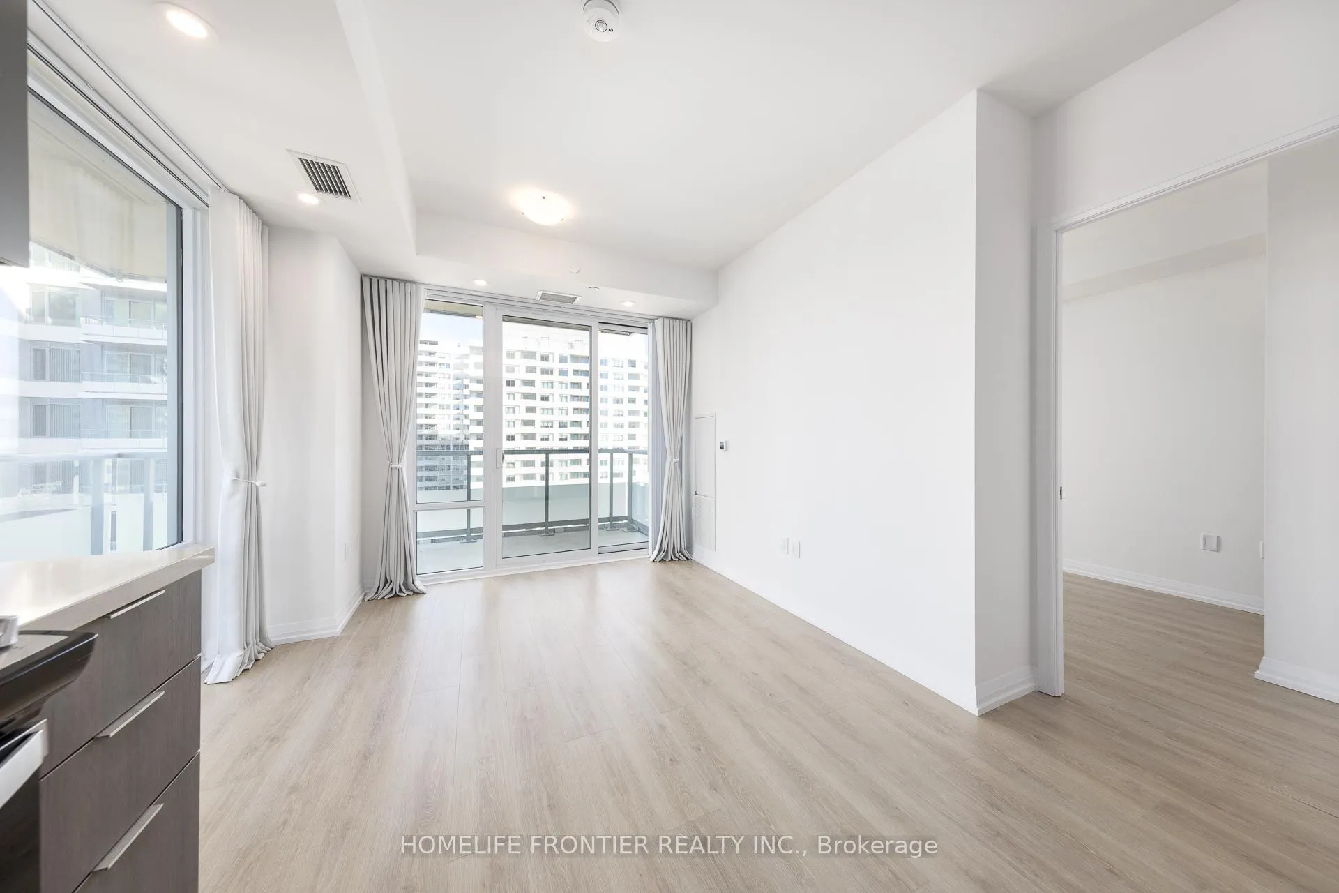 25 Holly Street #2203