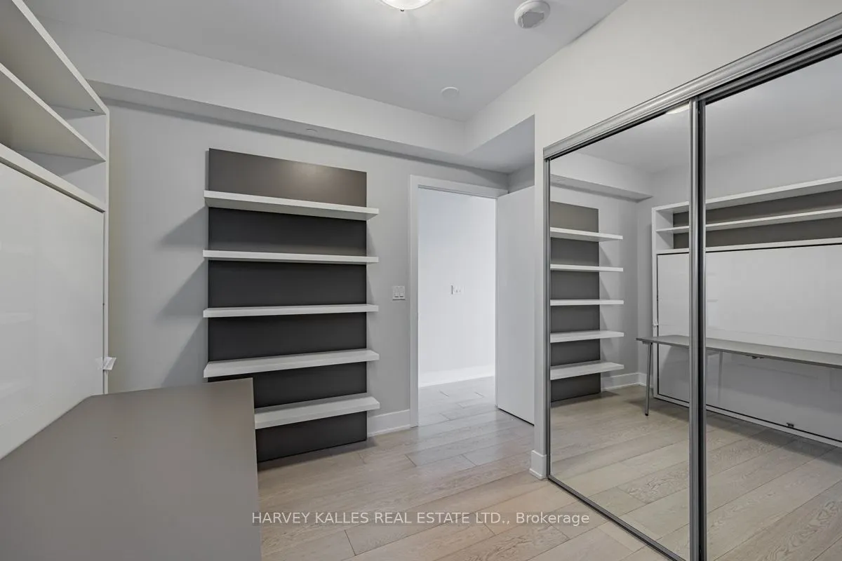 200 Bloor Street W #1001