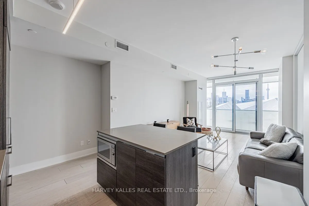 200 Bloor Street W #1001