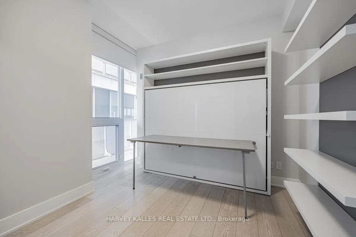 200 Bloor Street W #1001