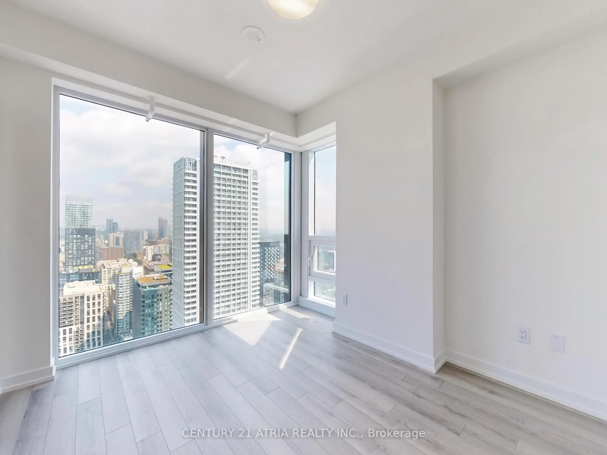 89 Church Street #4904