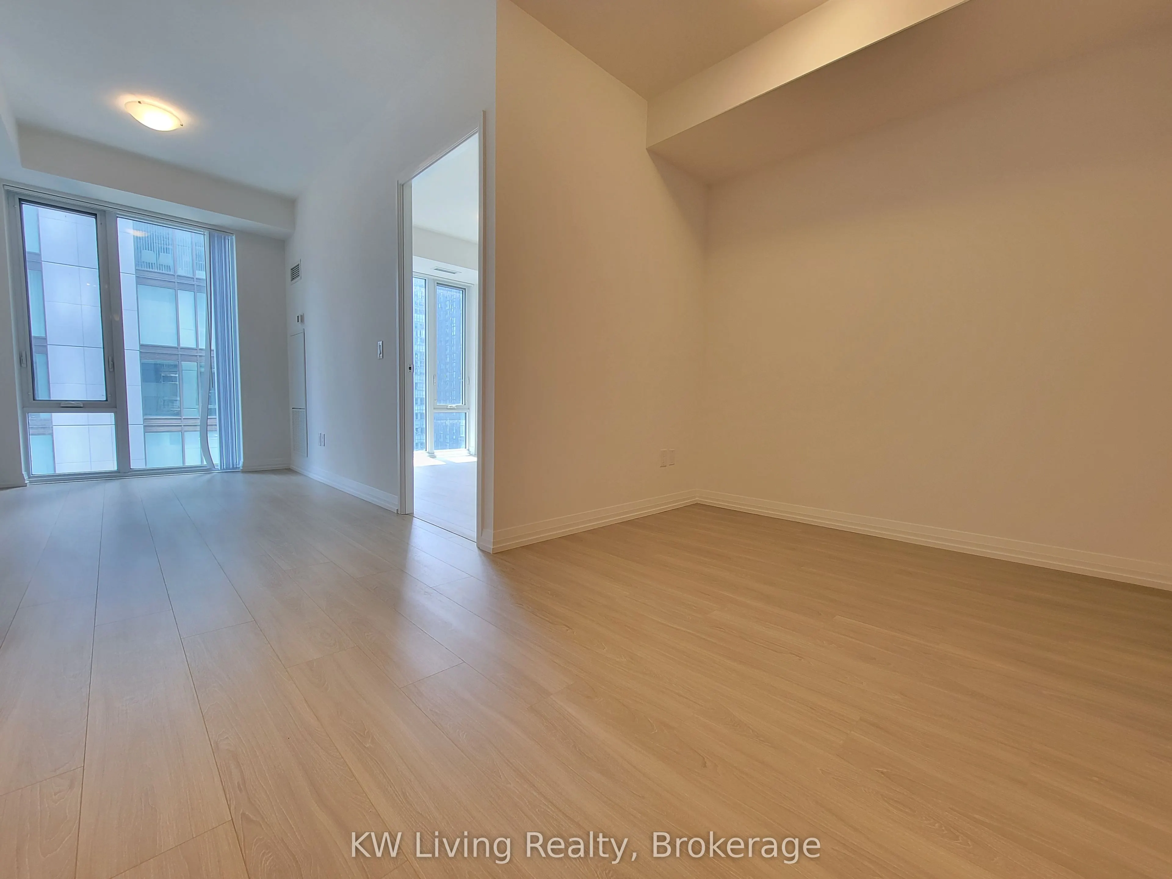 28 Widmer Street #2822