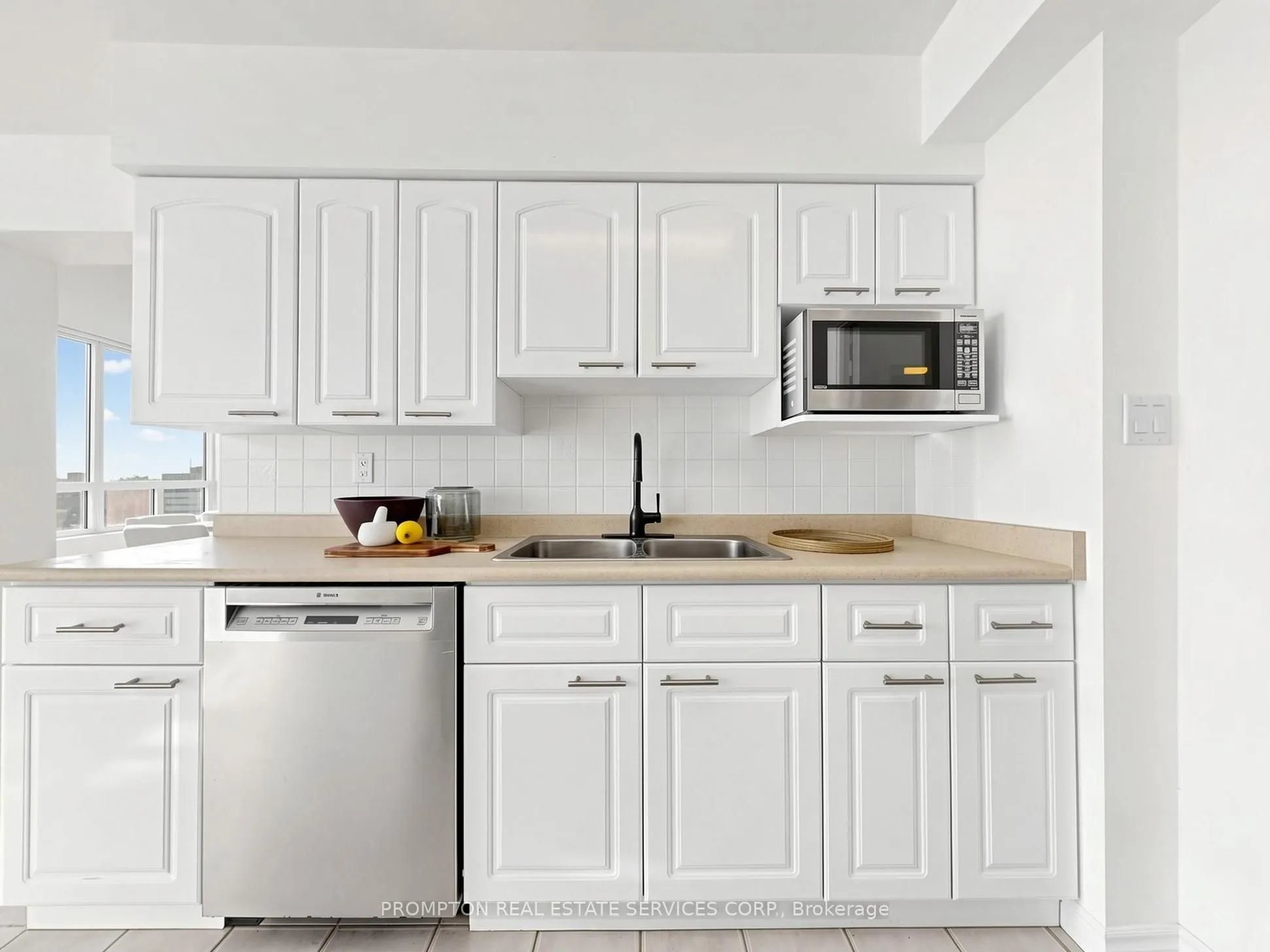 30 Greenfield Avenue #1211