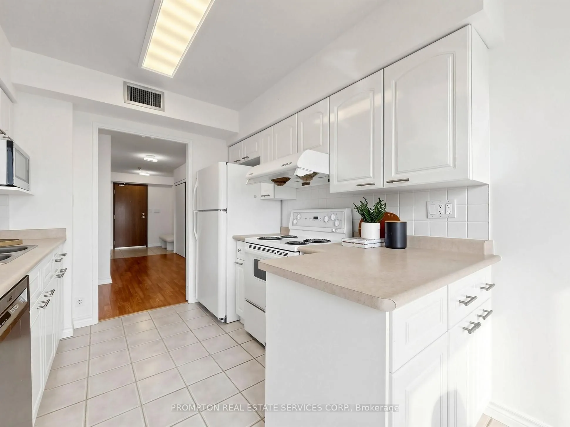 30 Greenfield Avenue #1211