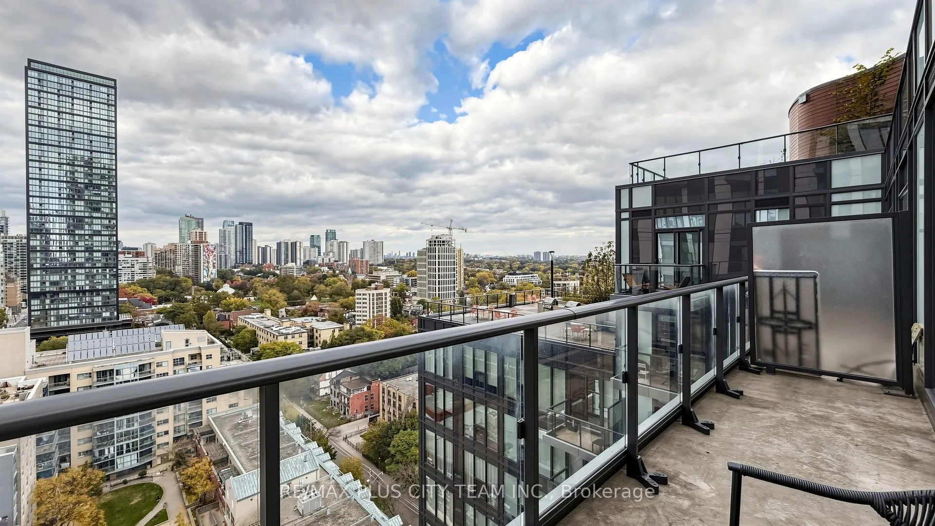 251 Jarvis Street #1903