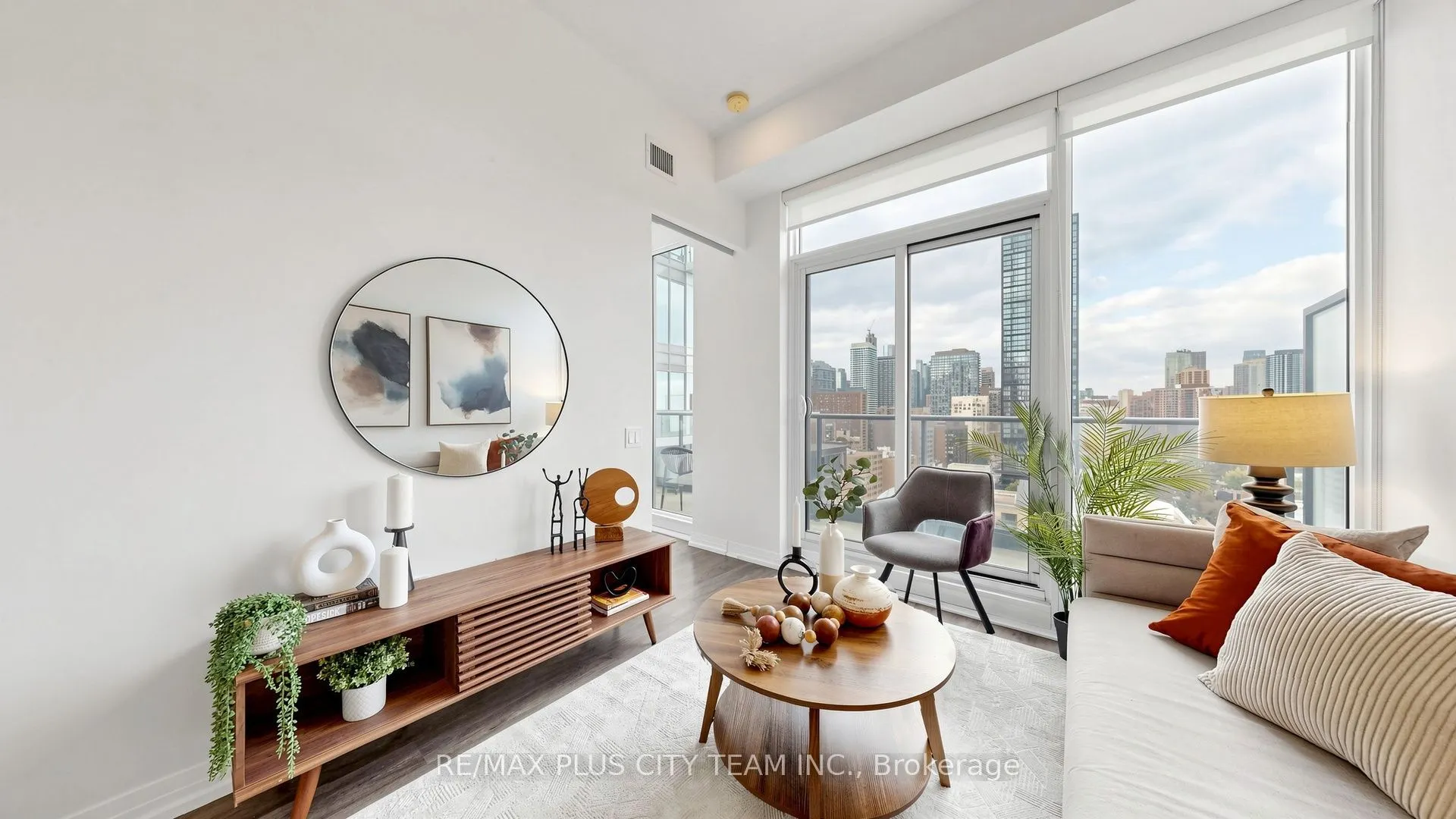 251 Jarvis Street #1903