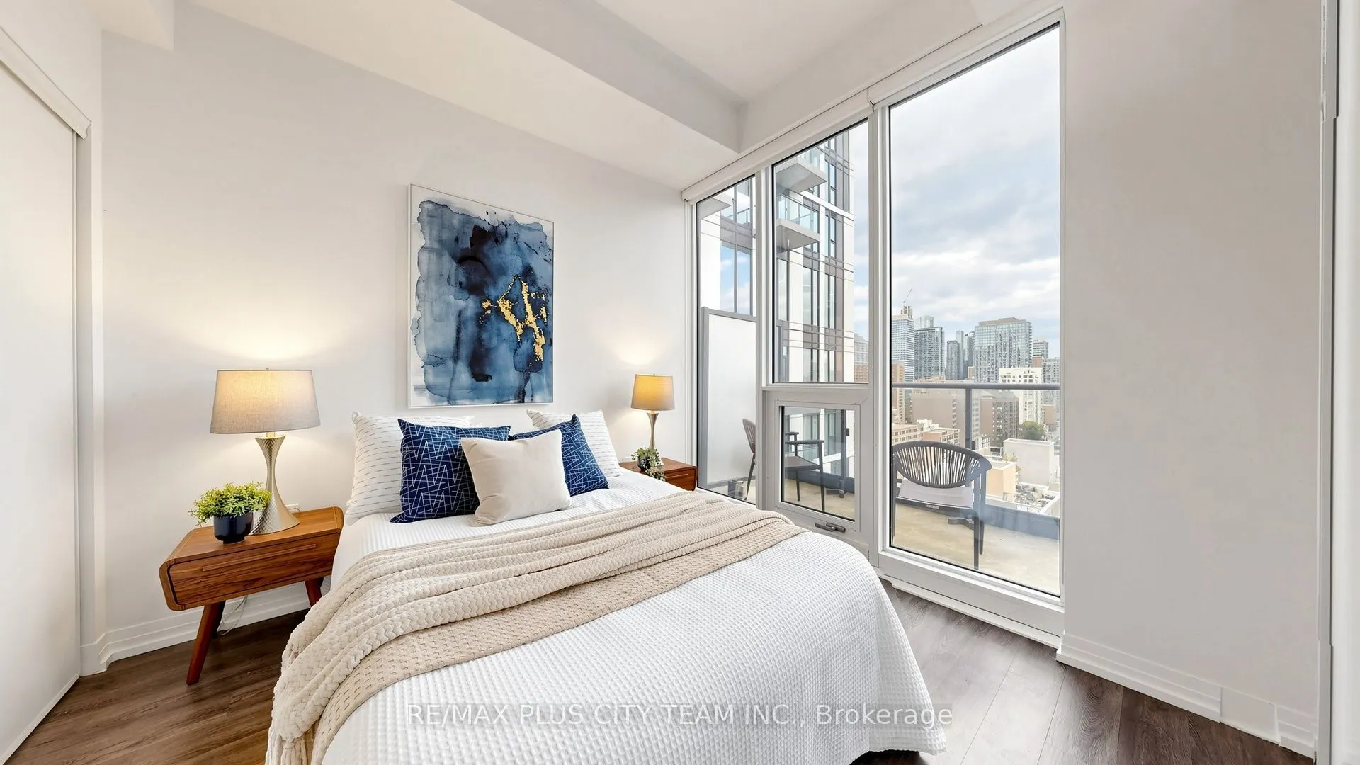 251 Jarvis Street #1903